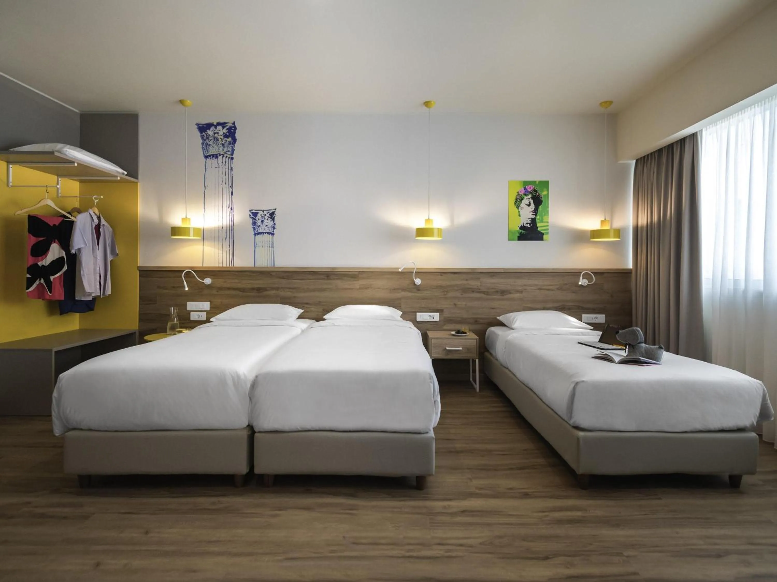 Bedroom, Bed in ibis Styles Athens Routes