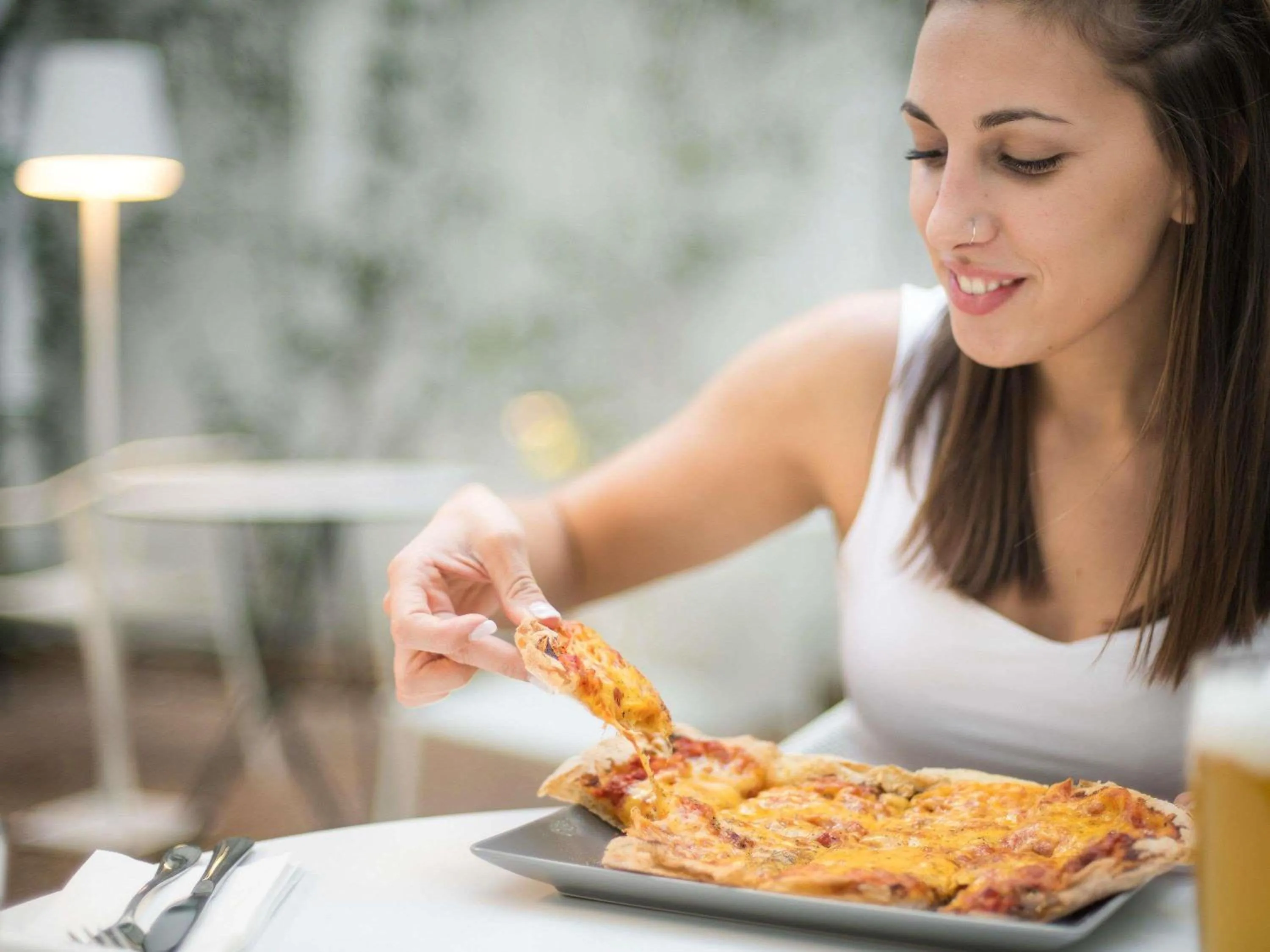 Restaurant/places to eat in ibis Styles Athens Routes