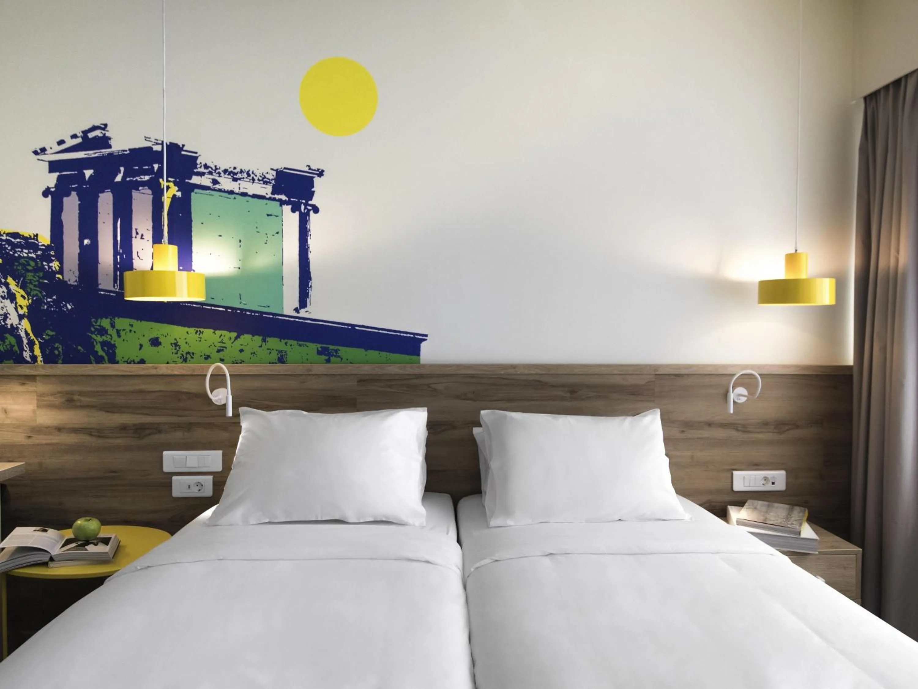 Bedroom, Bed in ibis Styles Athens Routes