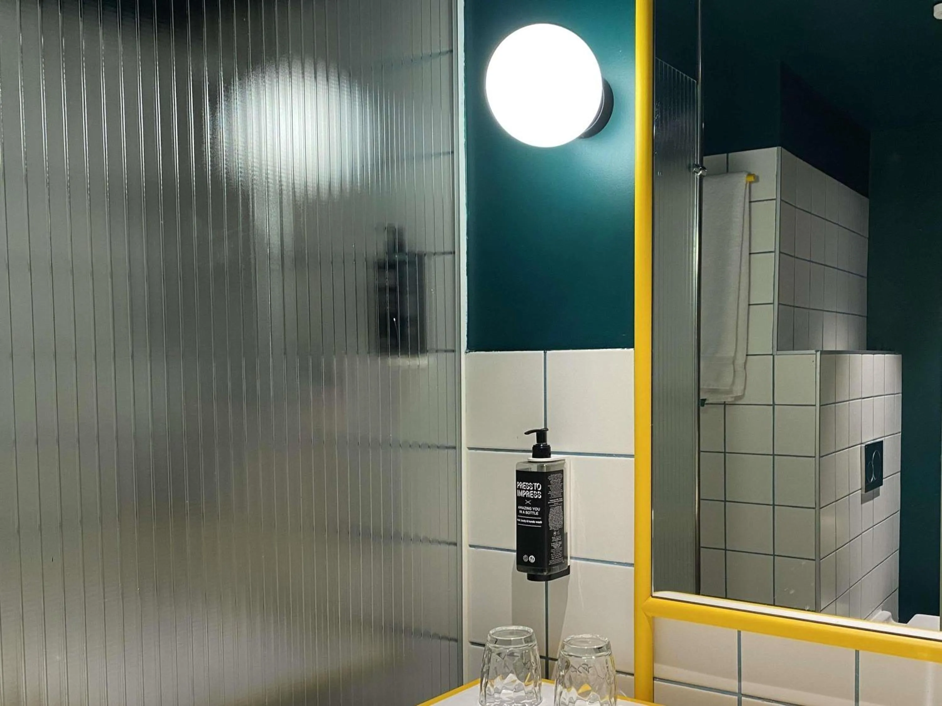 Bedroom in Ibis Styles Madrid City Las Ventas