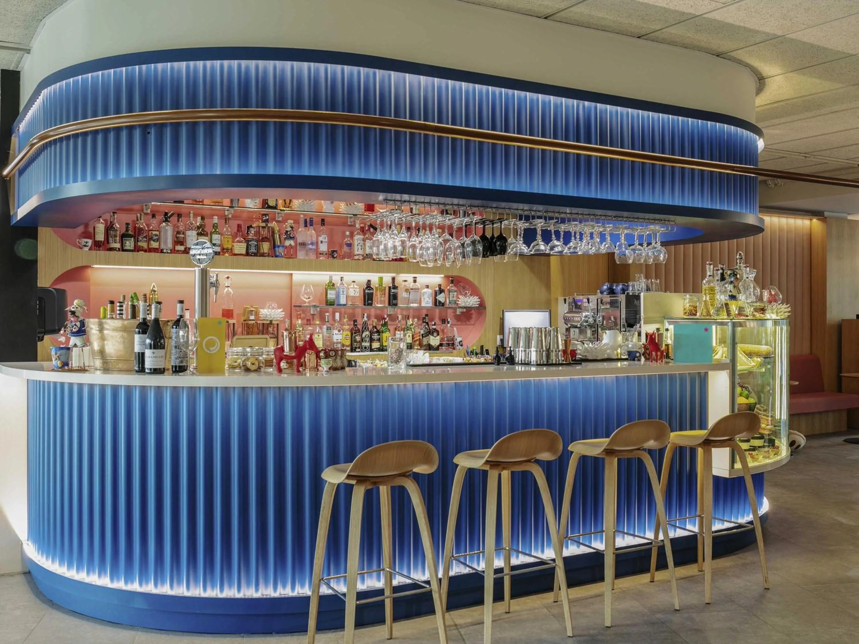 Lounge or bar in Ibis Styles Madrid City Las Ventas