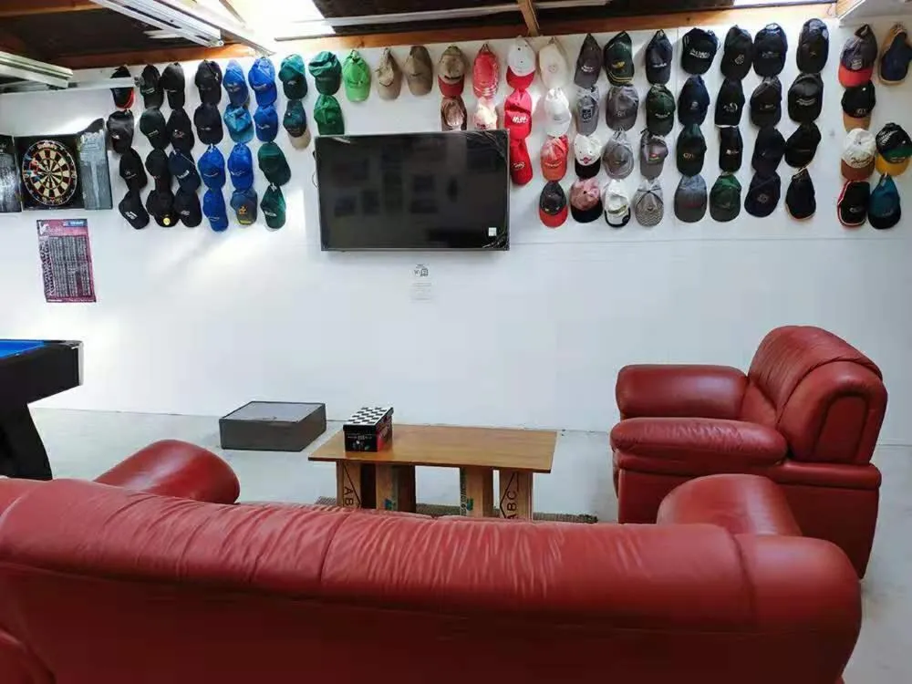 Junction Motel Sanson-Truck Motel