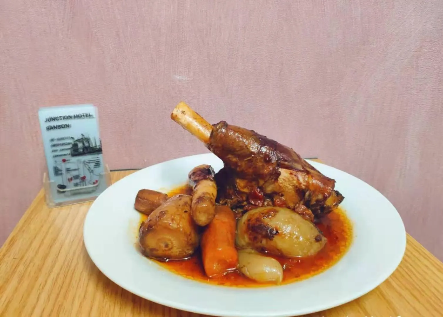 Junction Motel Sanson-Truck Motel