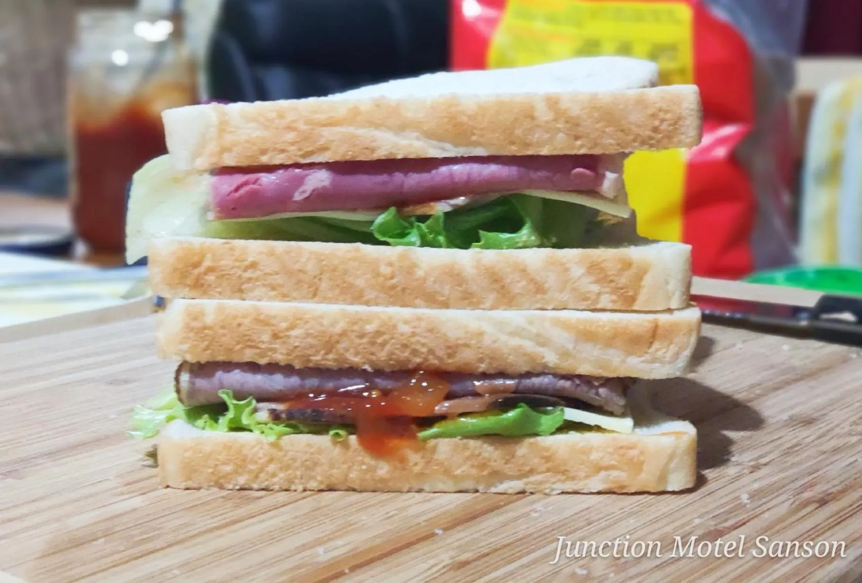 Junction Motel Sanson-Truck Motel