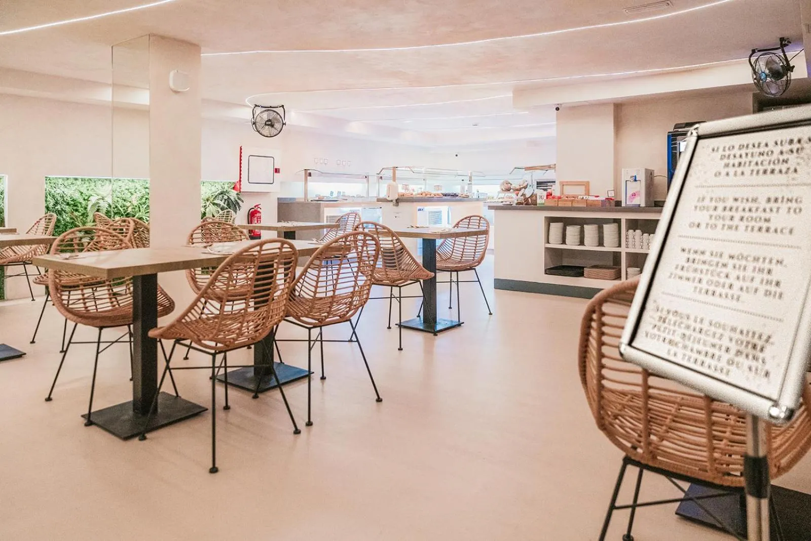 Breakfast in Hotel Aloe Canteras