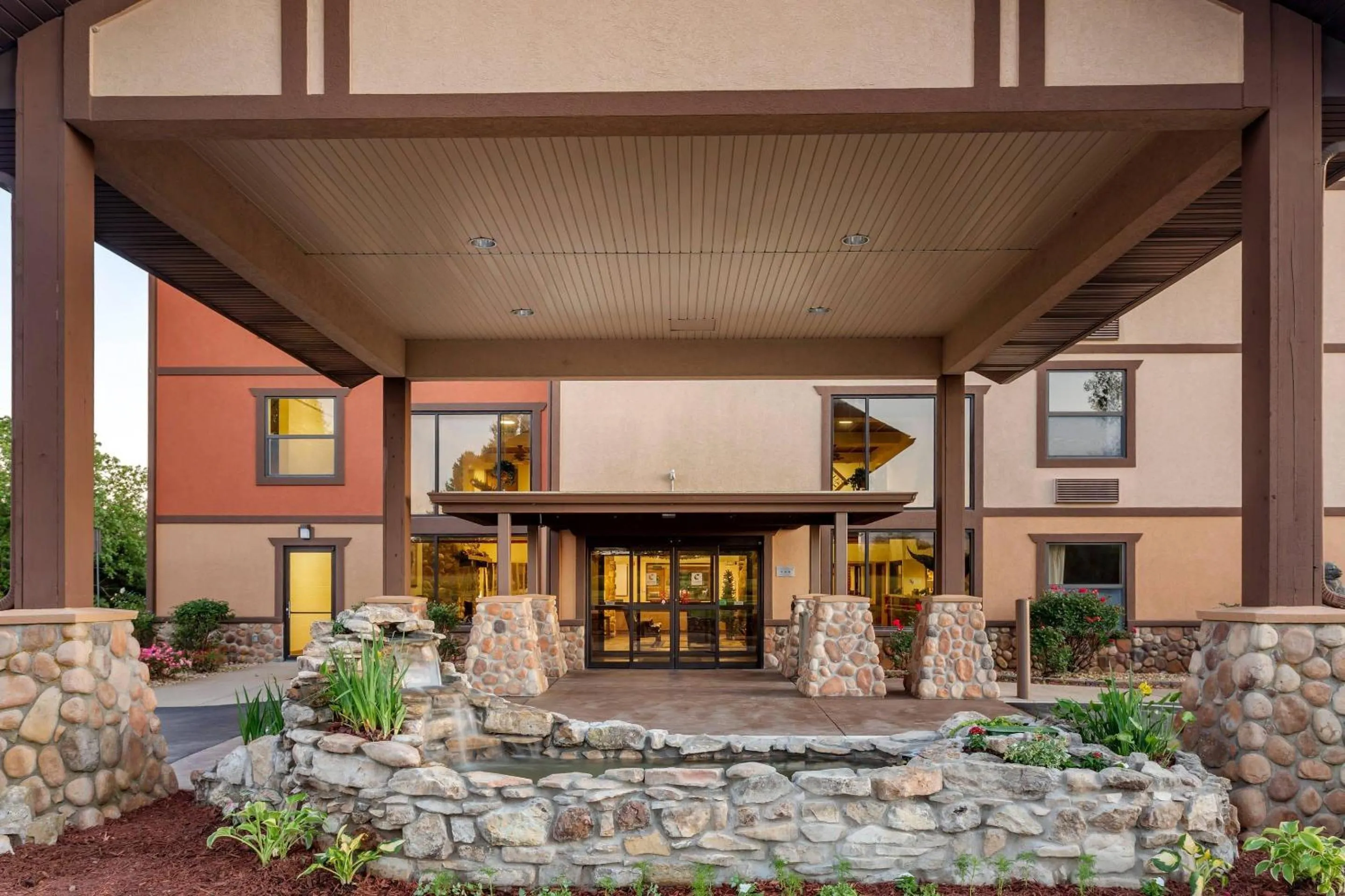 Property building in Comfort Inn & Suites Branson Meadows