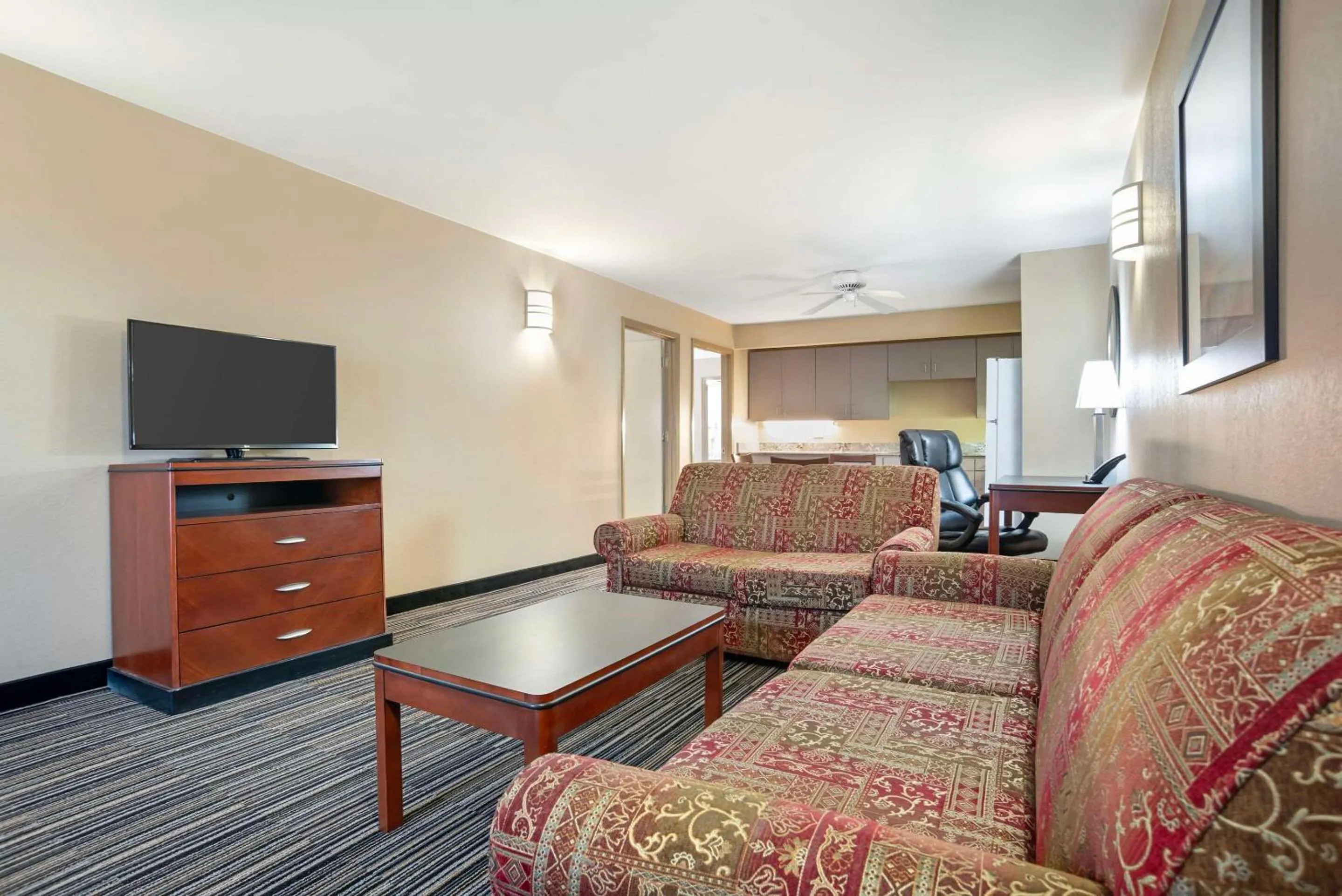 Bedroom in Quality Inn