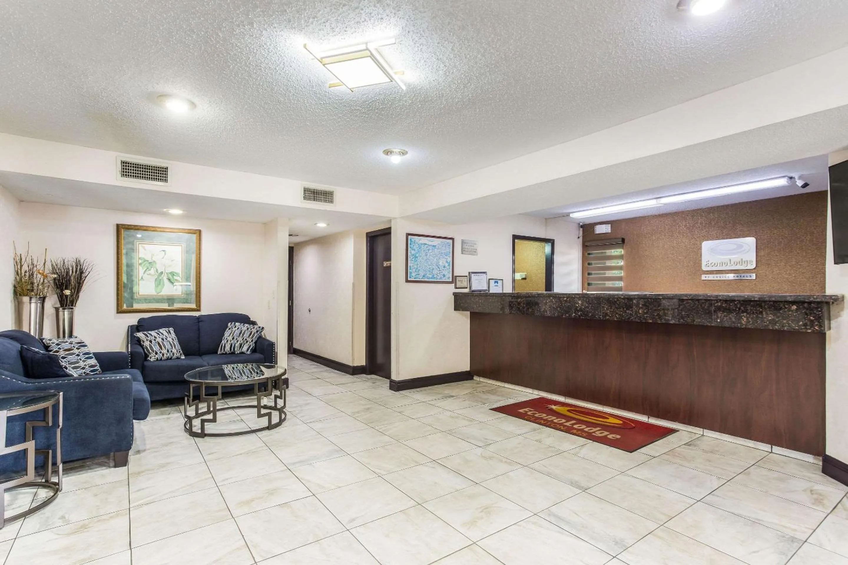 Lobby or reception in Econo Lodge Clinton - Jackson West