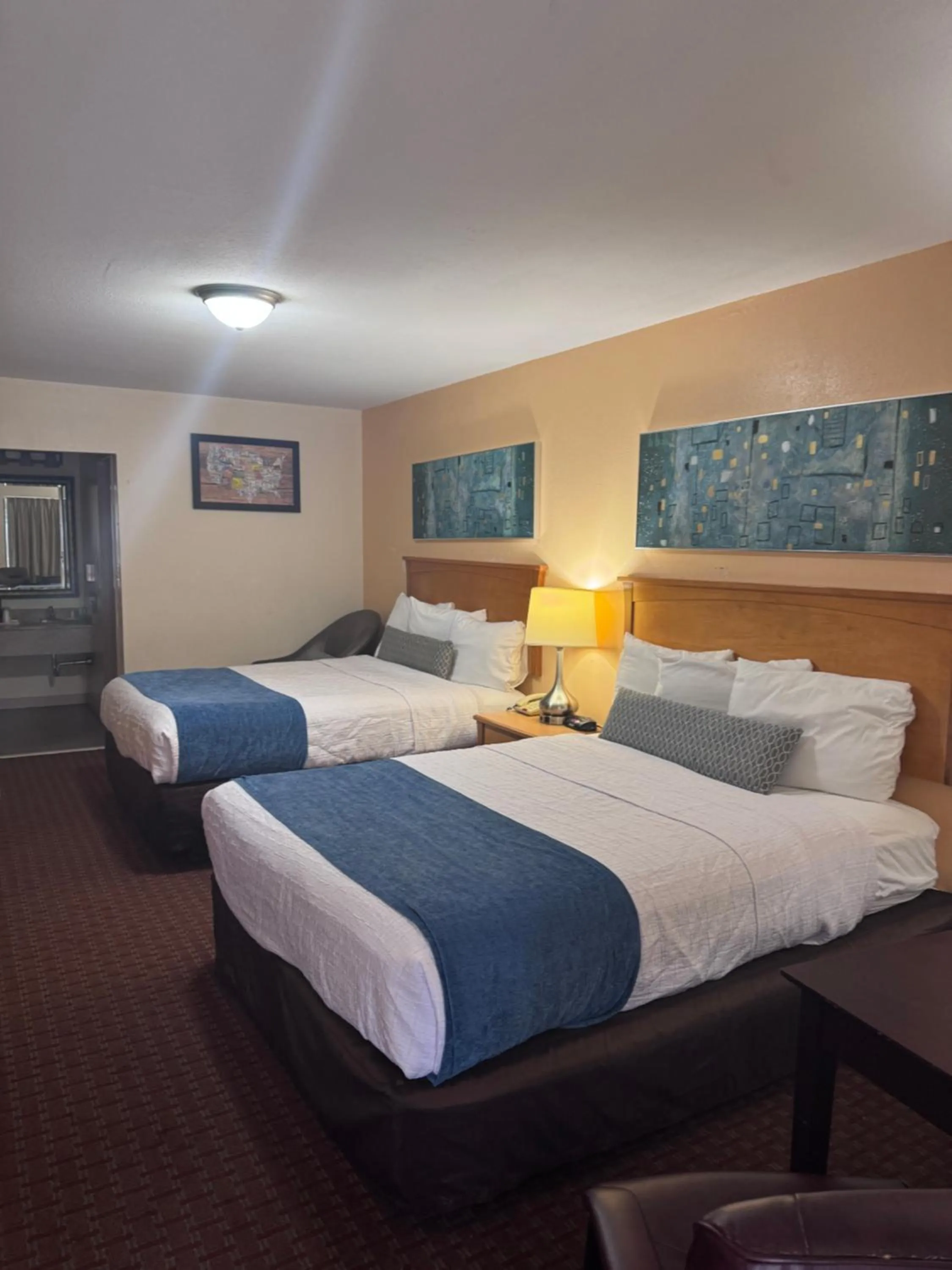 Bed in Twin Star Lodge