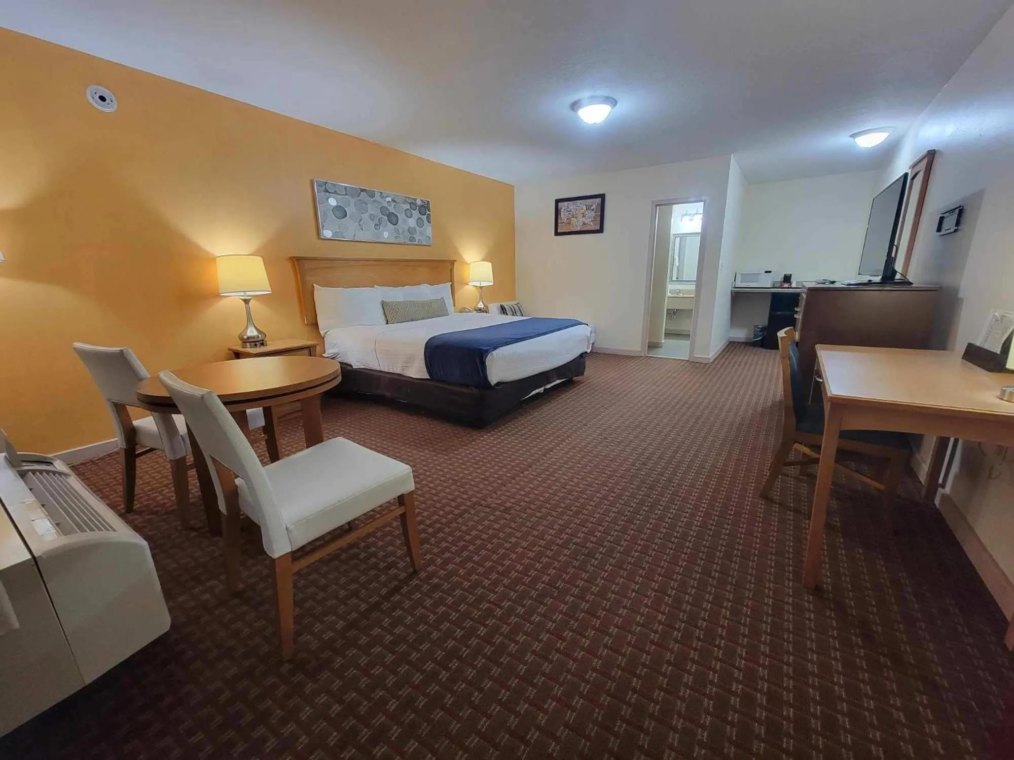 Bedroom, Bed in Twin Star Lodge