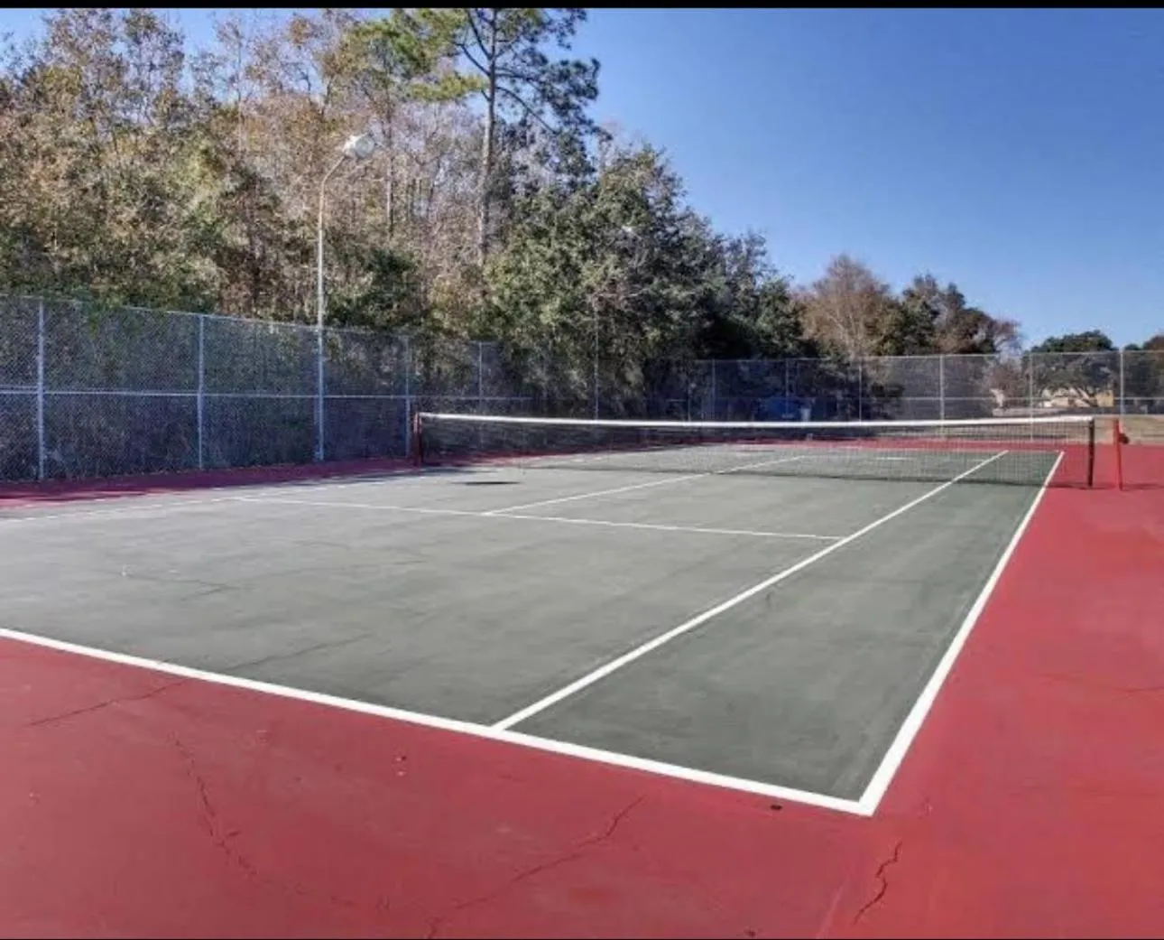 Tennis court in Twin Star Lodge
