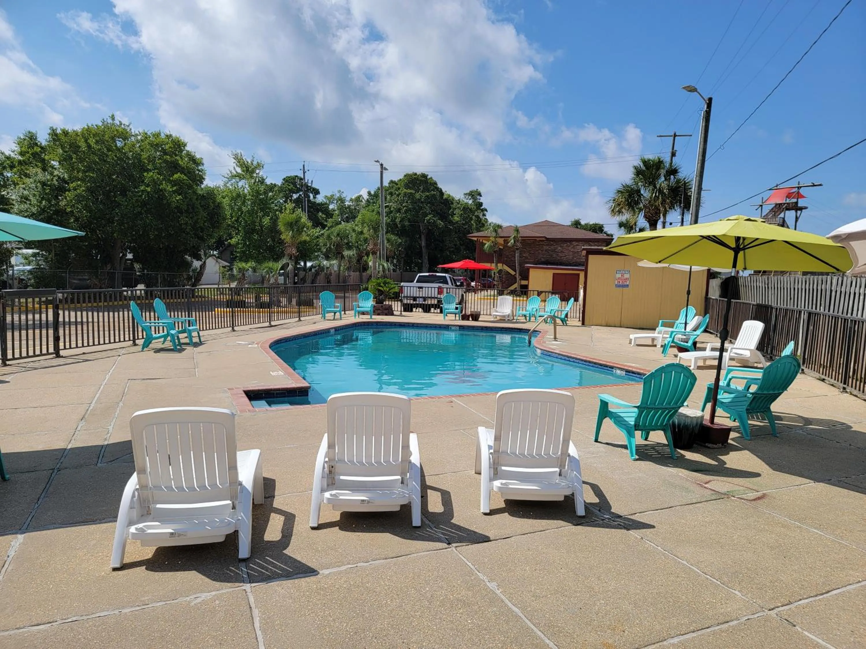Swimming Pool in Econo Lodge Biloxi Beach North