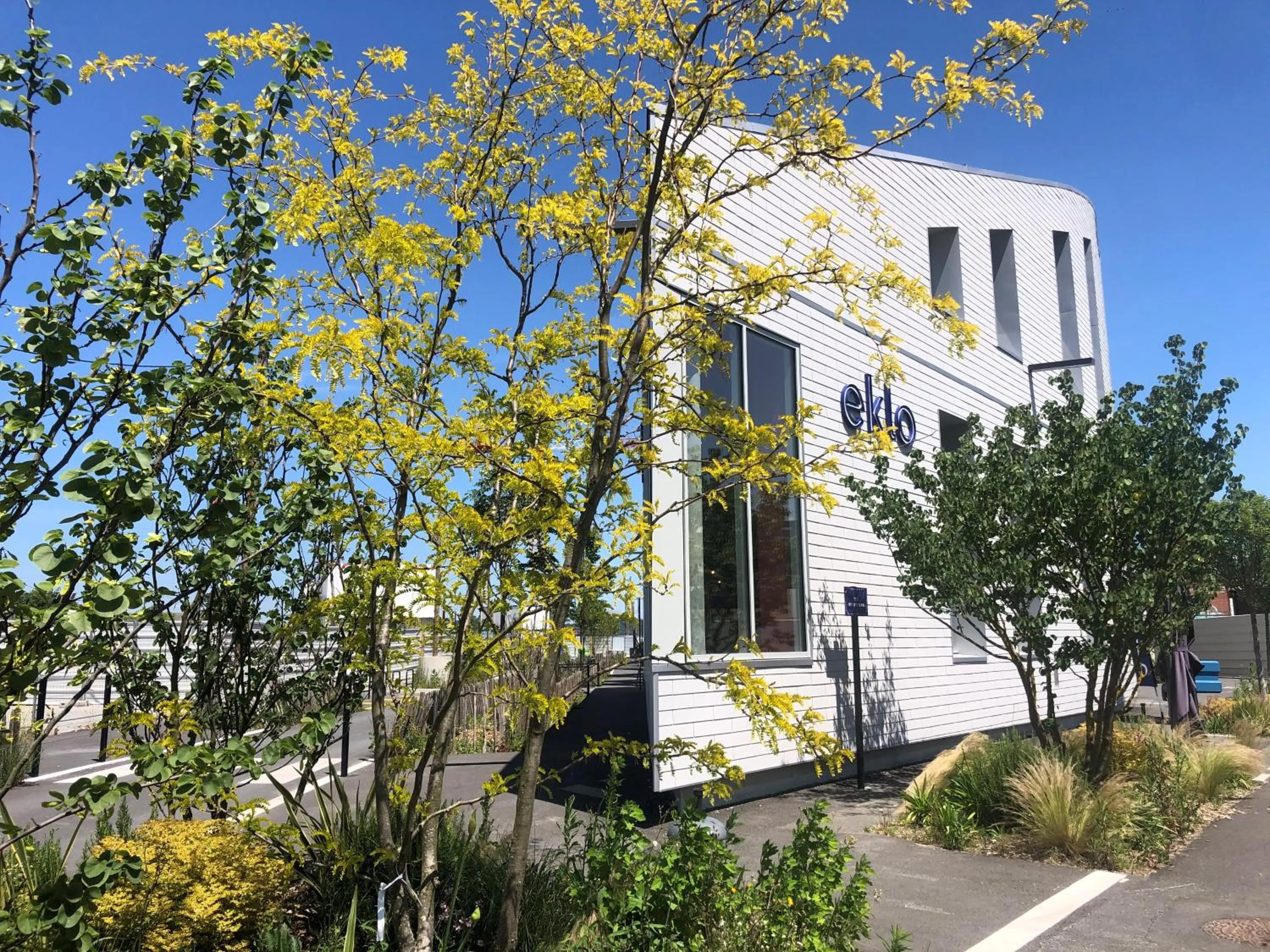 Property building in Eklo Hotels Bordeaux Centre Bastide