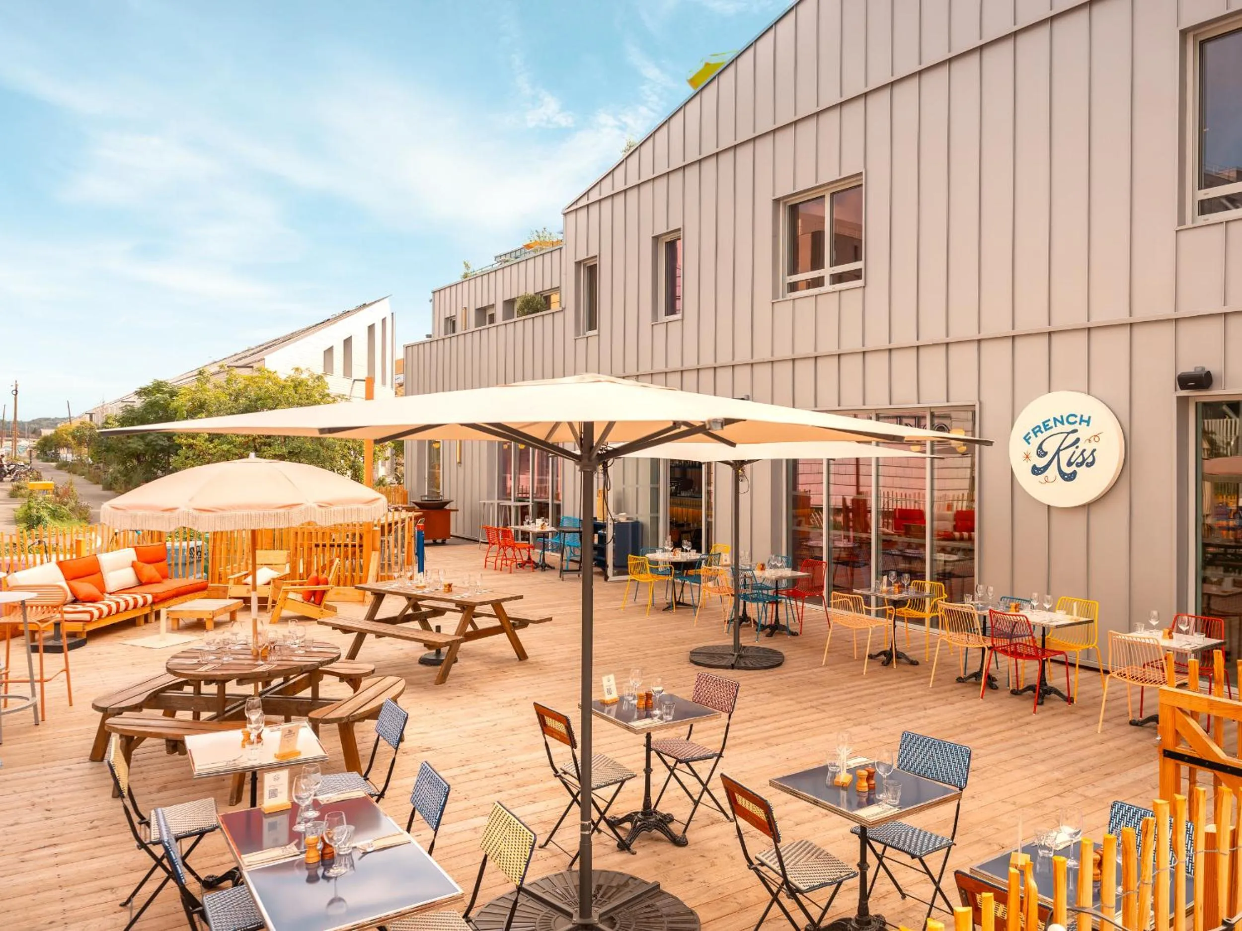 Restaurant/places to eat in Eklo Hotels Bordeaux Centre Bastide