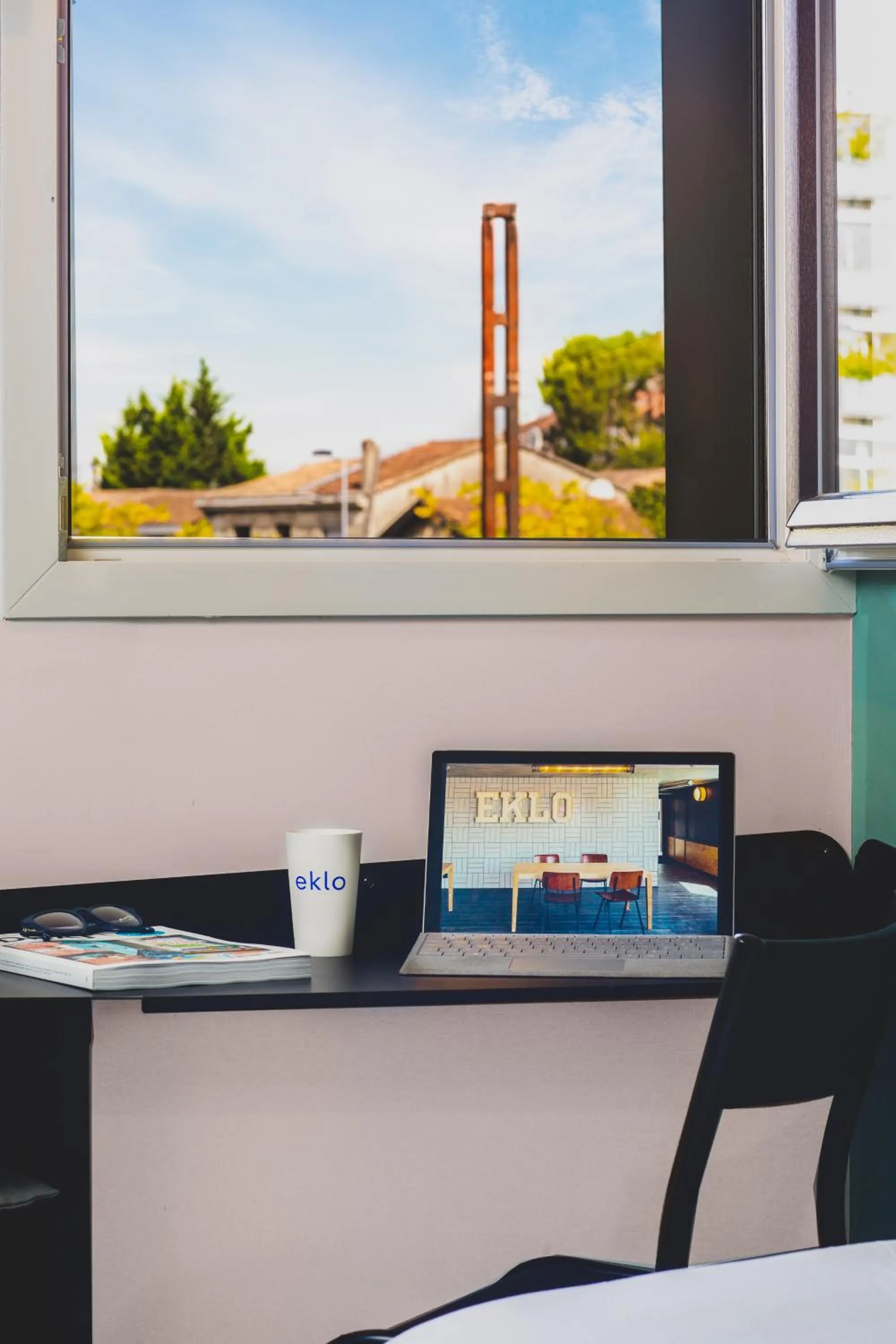 Seating area in Eklo Hotels Bordeaux Centre Bastide