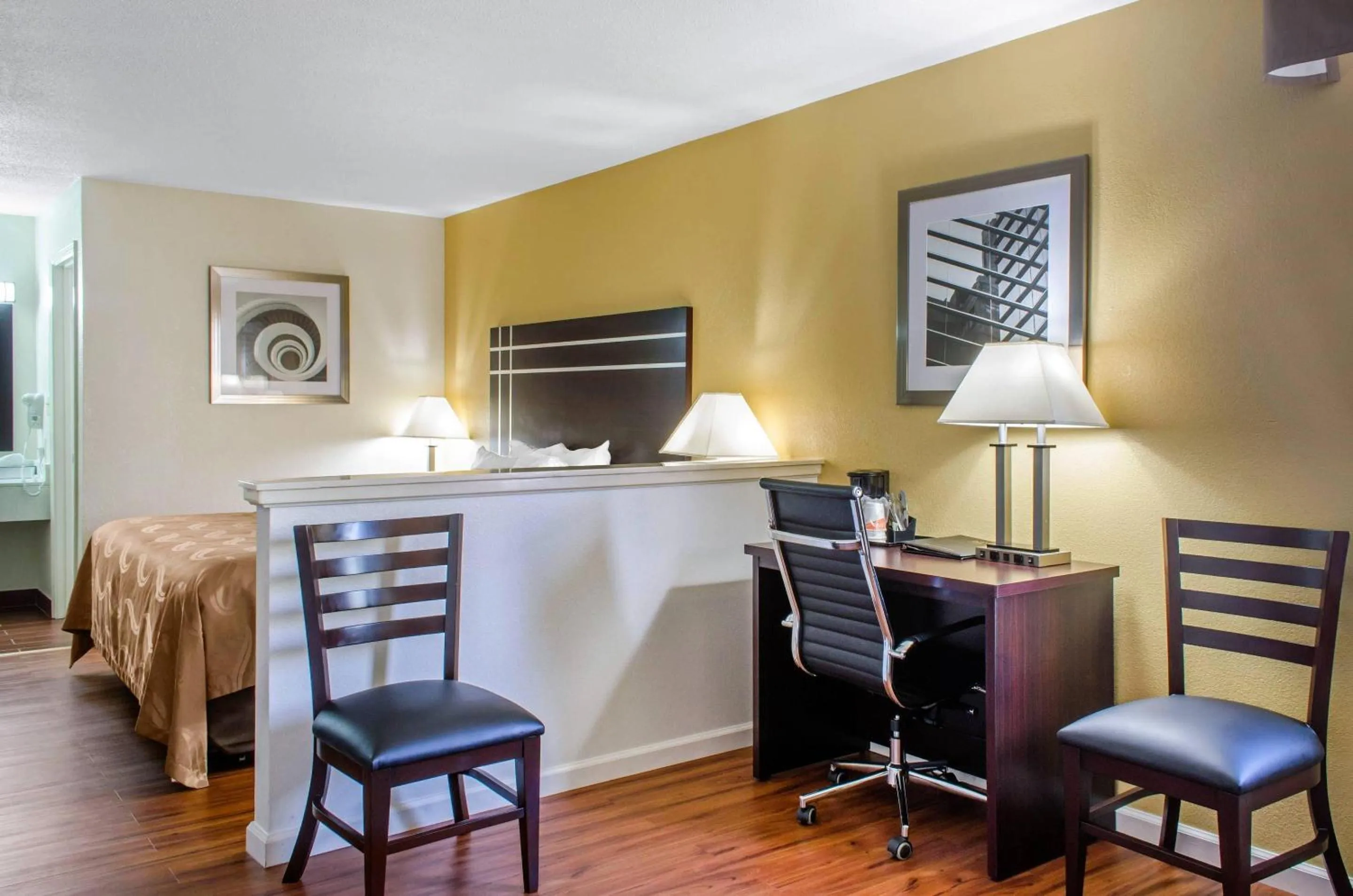 Bedroom in Quality Inn McComb