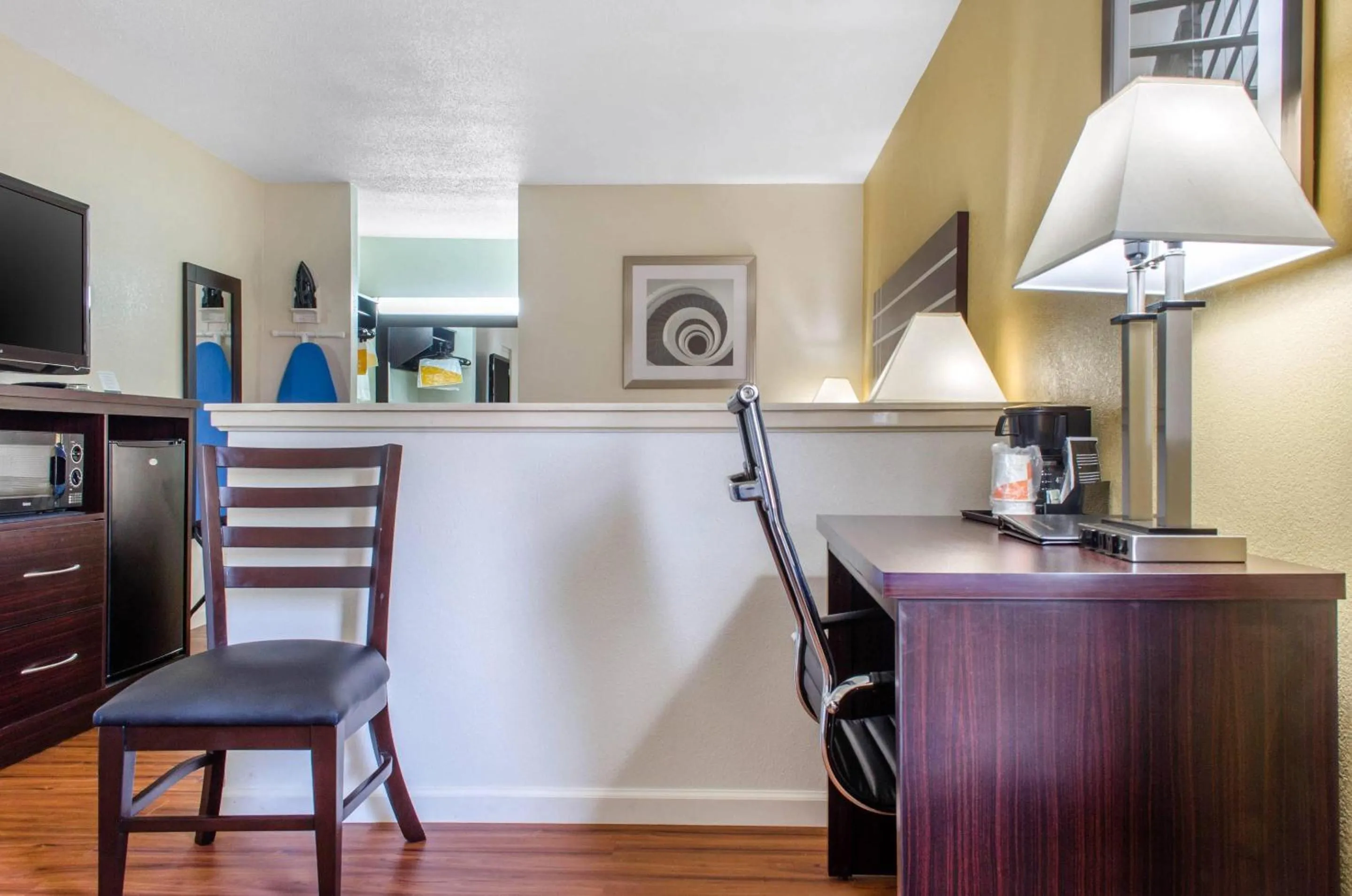 Bedroom in Quality Inn McComb