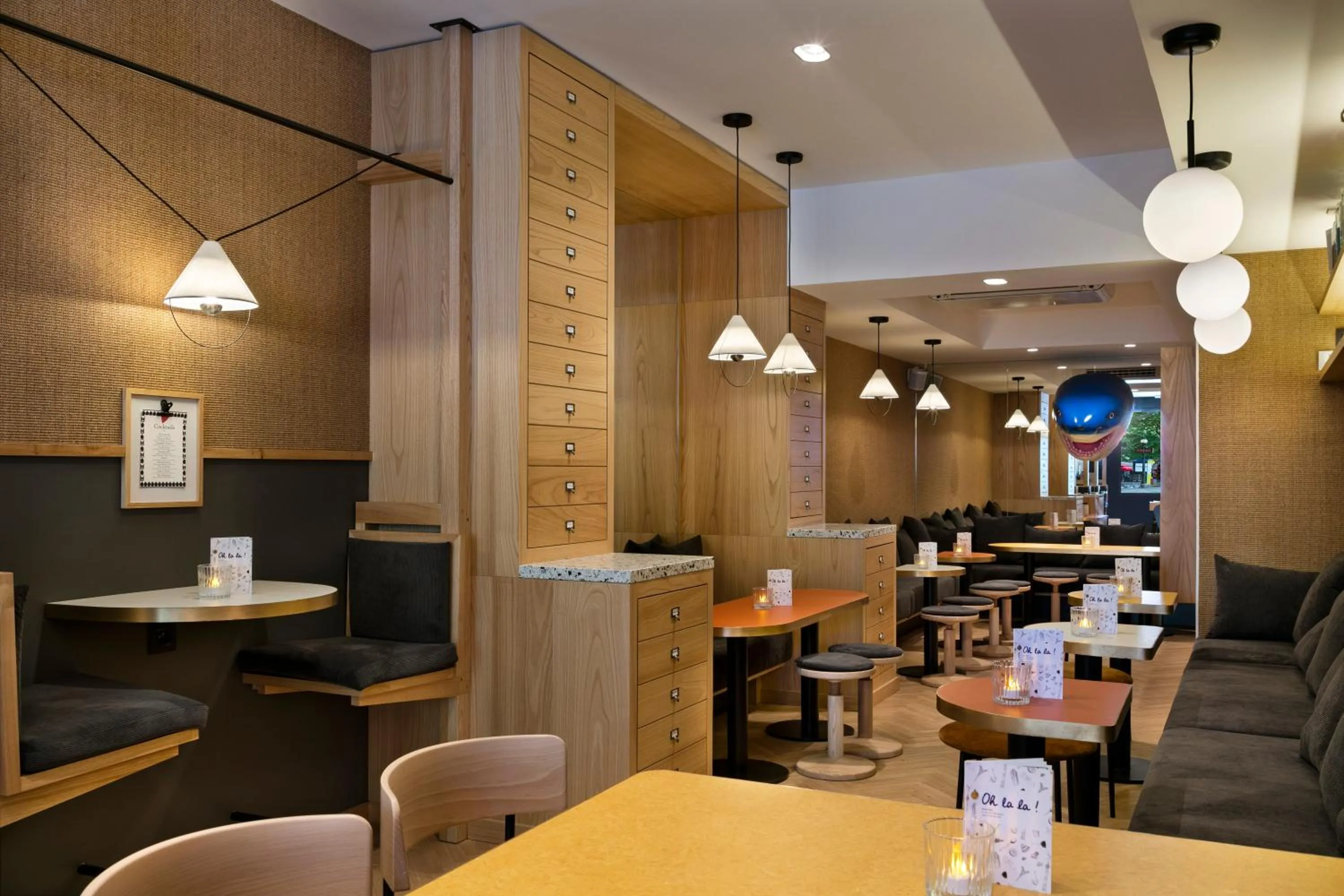 Restaurant/places to eat in Oh la la ! Hotel Bar Paris Bastille