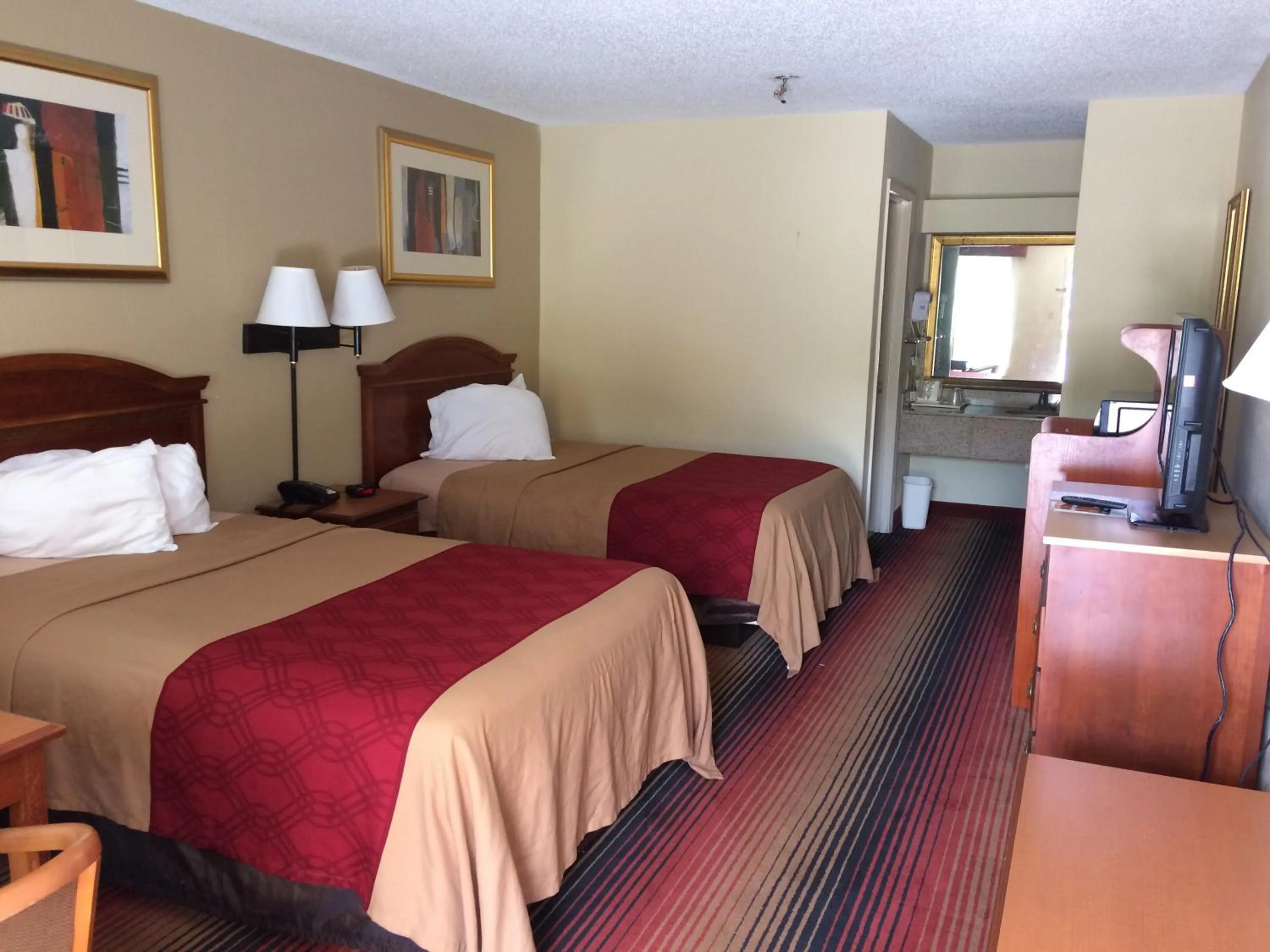 Photo of the whole room, Bed in FairBridge Inn Express Natchez