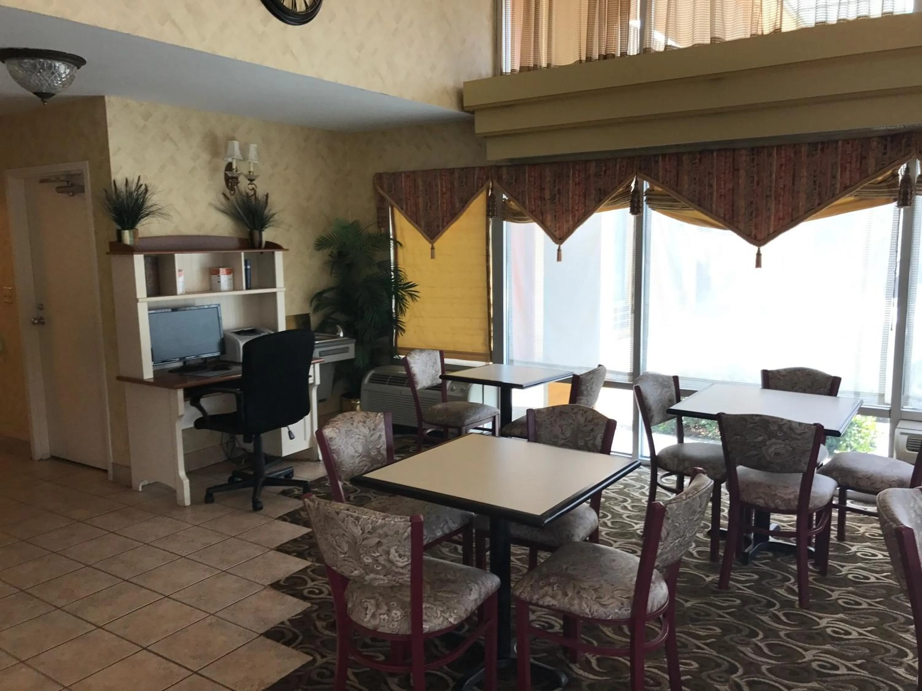 Staff in FairBridge Inn Express Natchez