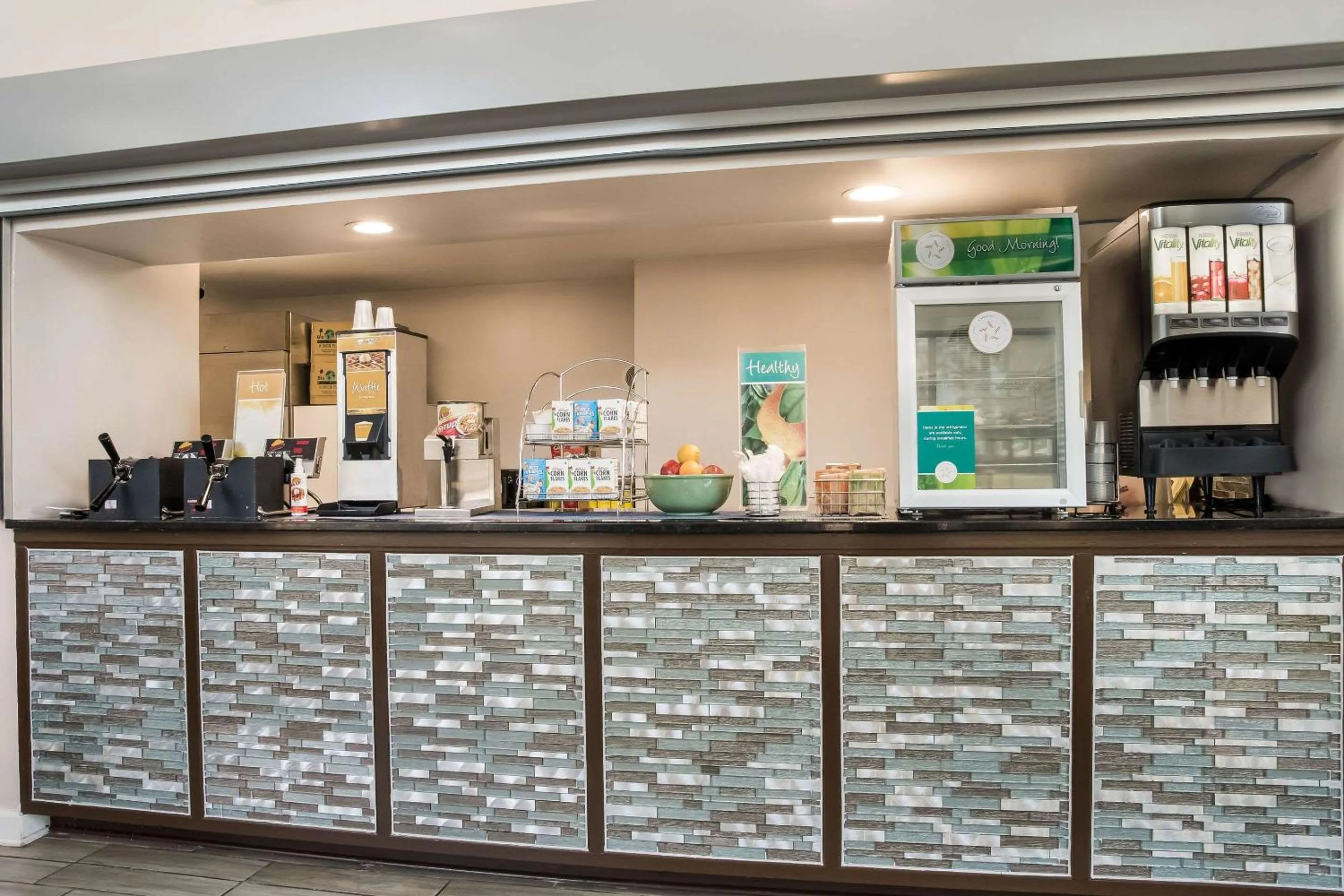 Breakfast in Quality Inn Southaven - Memphis South