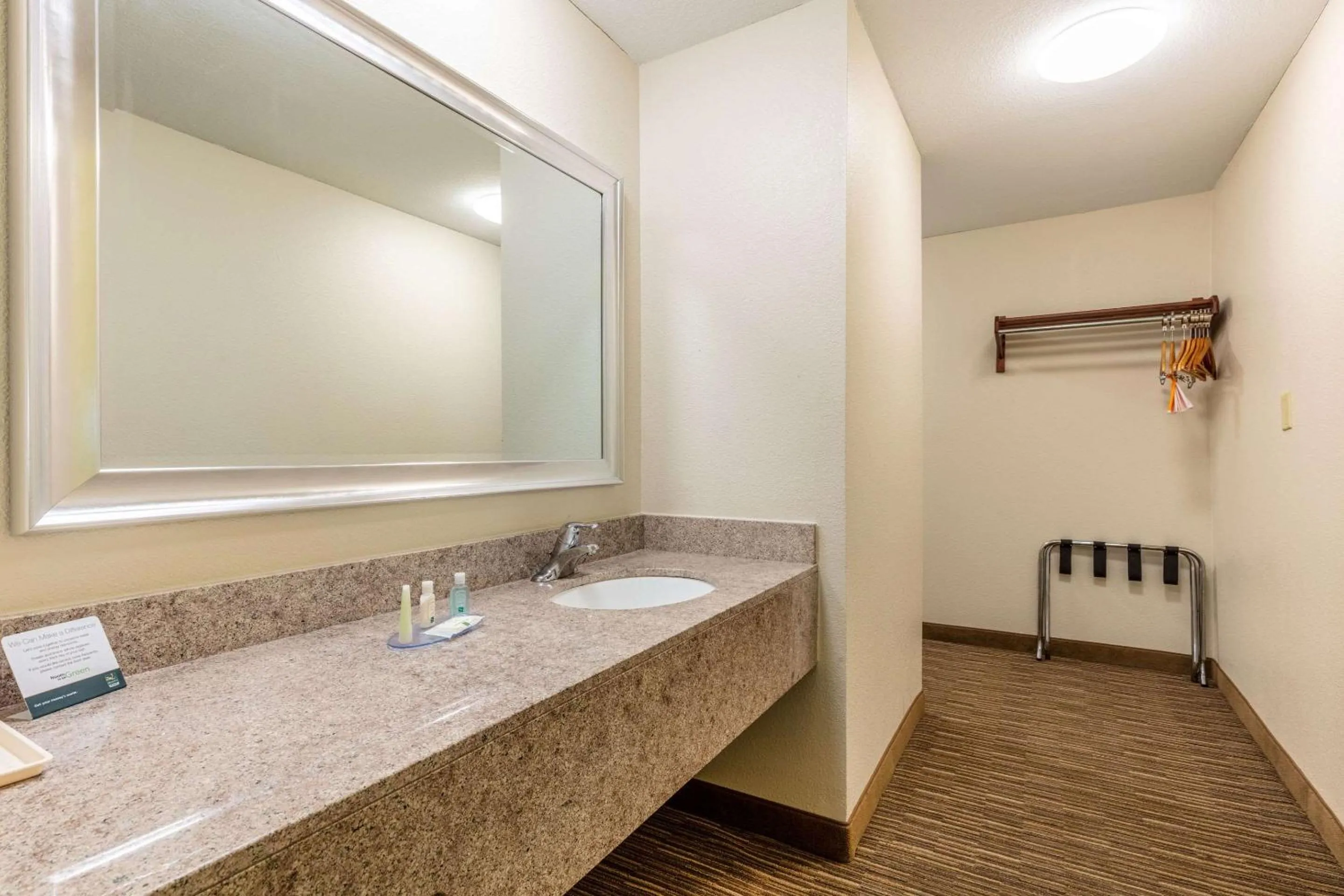 Bathroom in Quality Inn Southaven - Memphis South