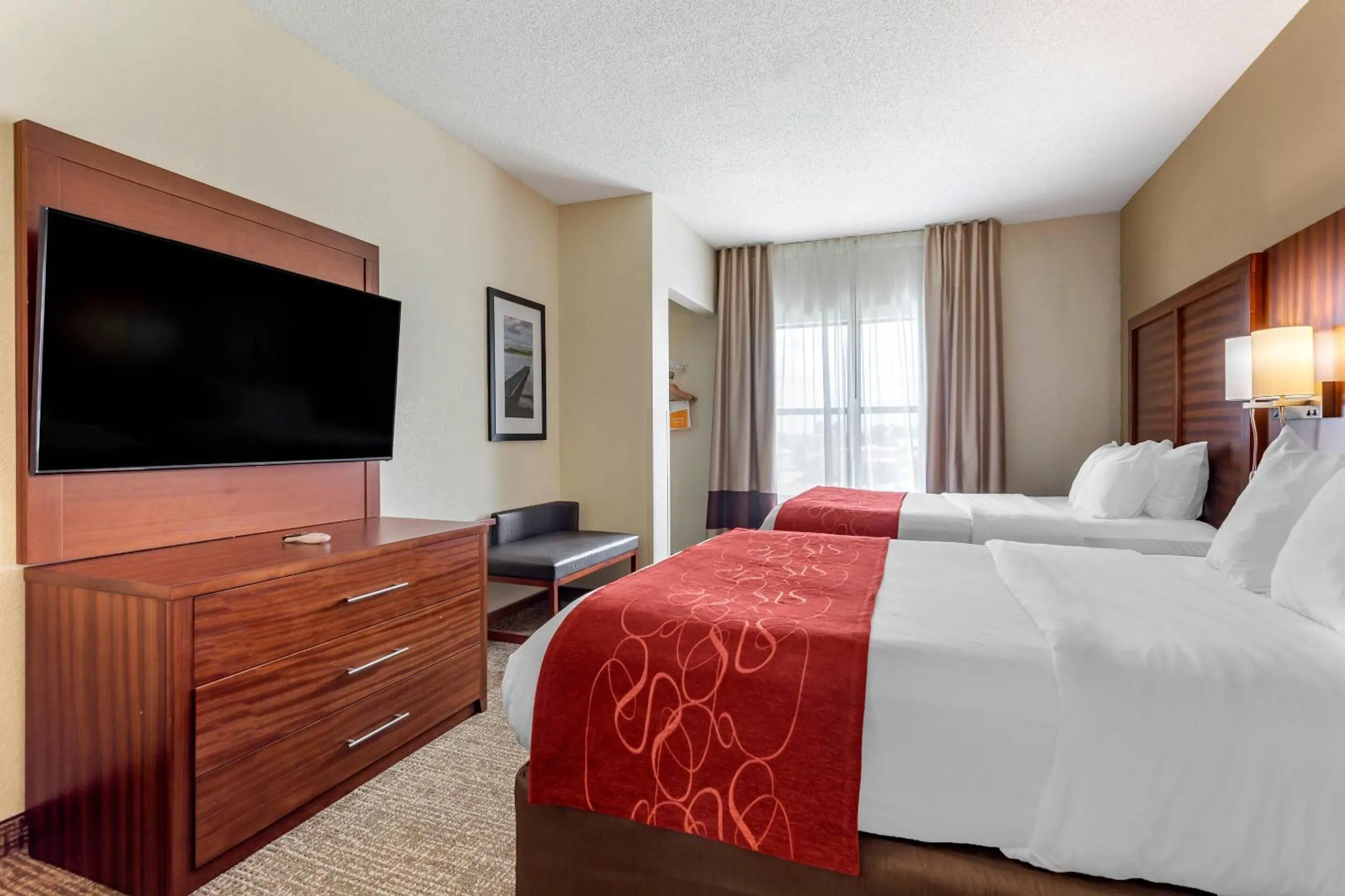 Bedroom, Bed in Comfort Suites Southaven - Memphis South