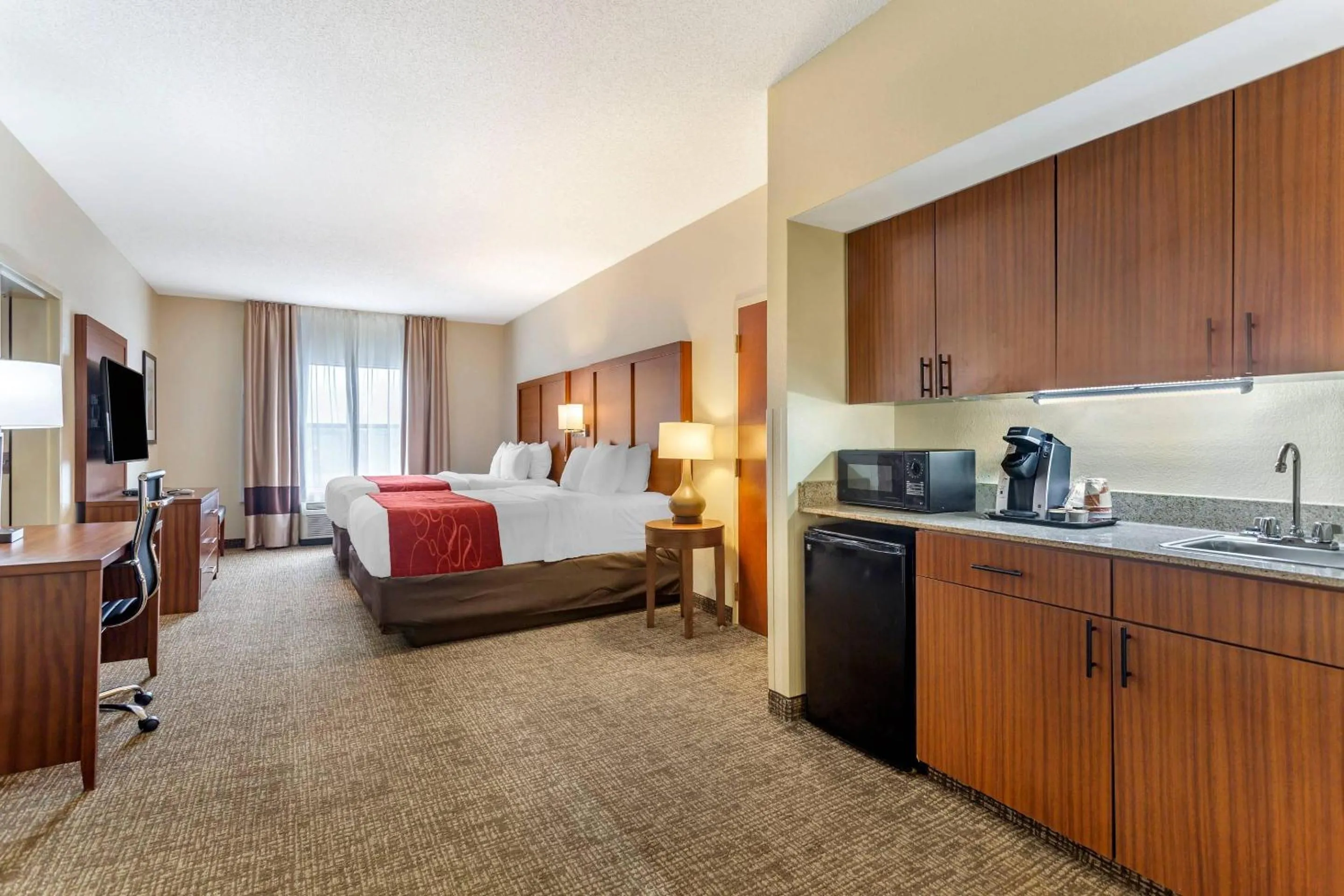 Bedroom, Bed in Comfort Suites Southaven - Memphis South