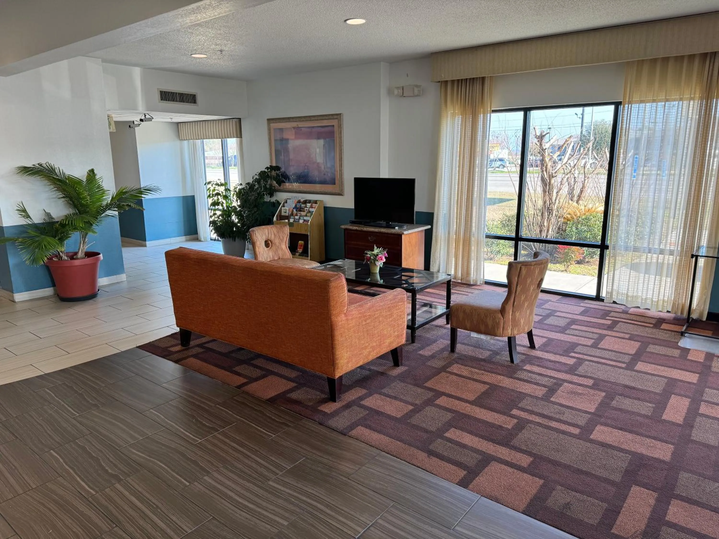 Lobby or reception in Quality Inn & Suites Hattiesburg North