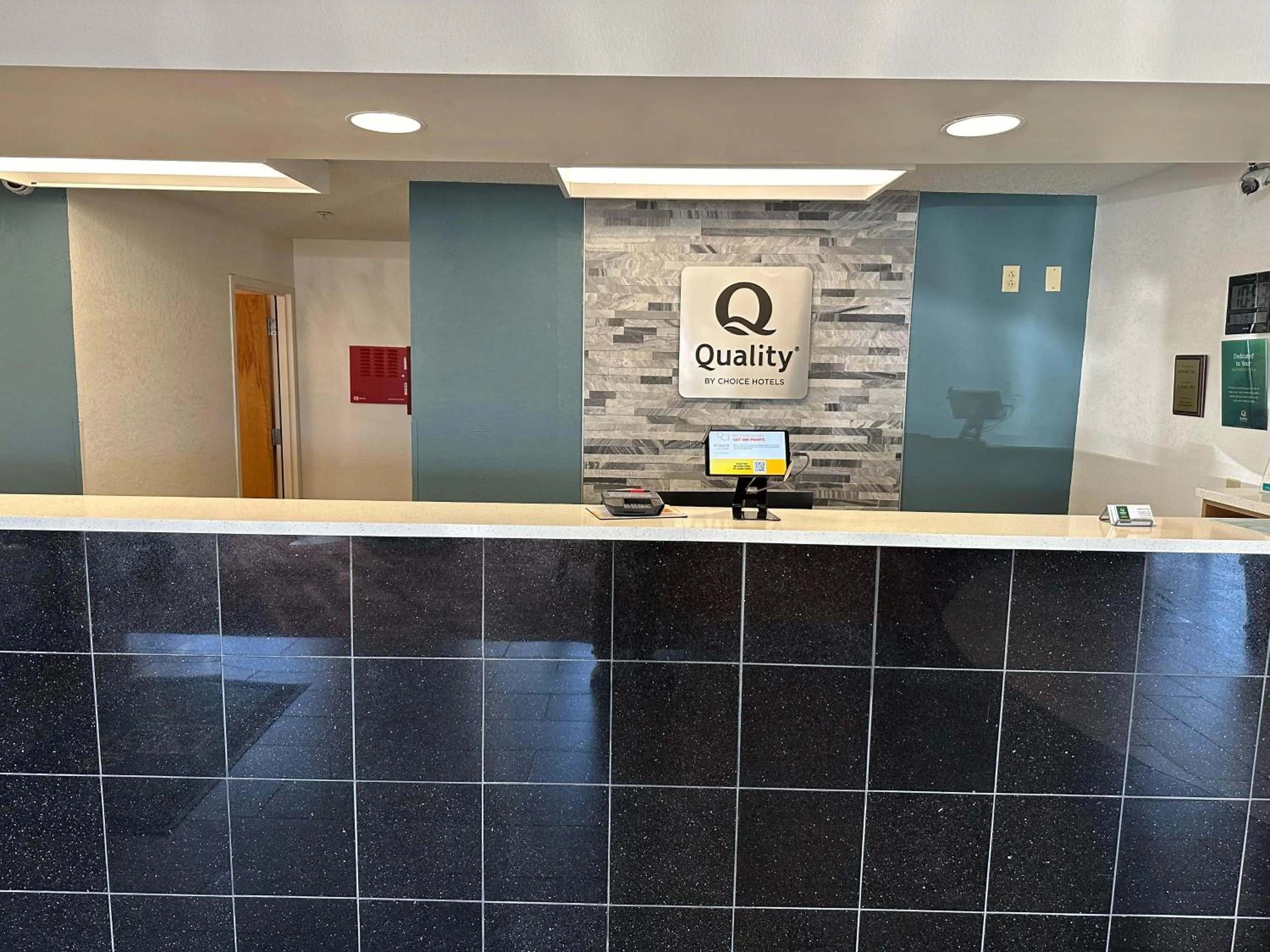 Lobby or reception in Quality Inn & Suites Hattiesburg North
