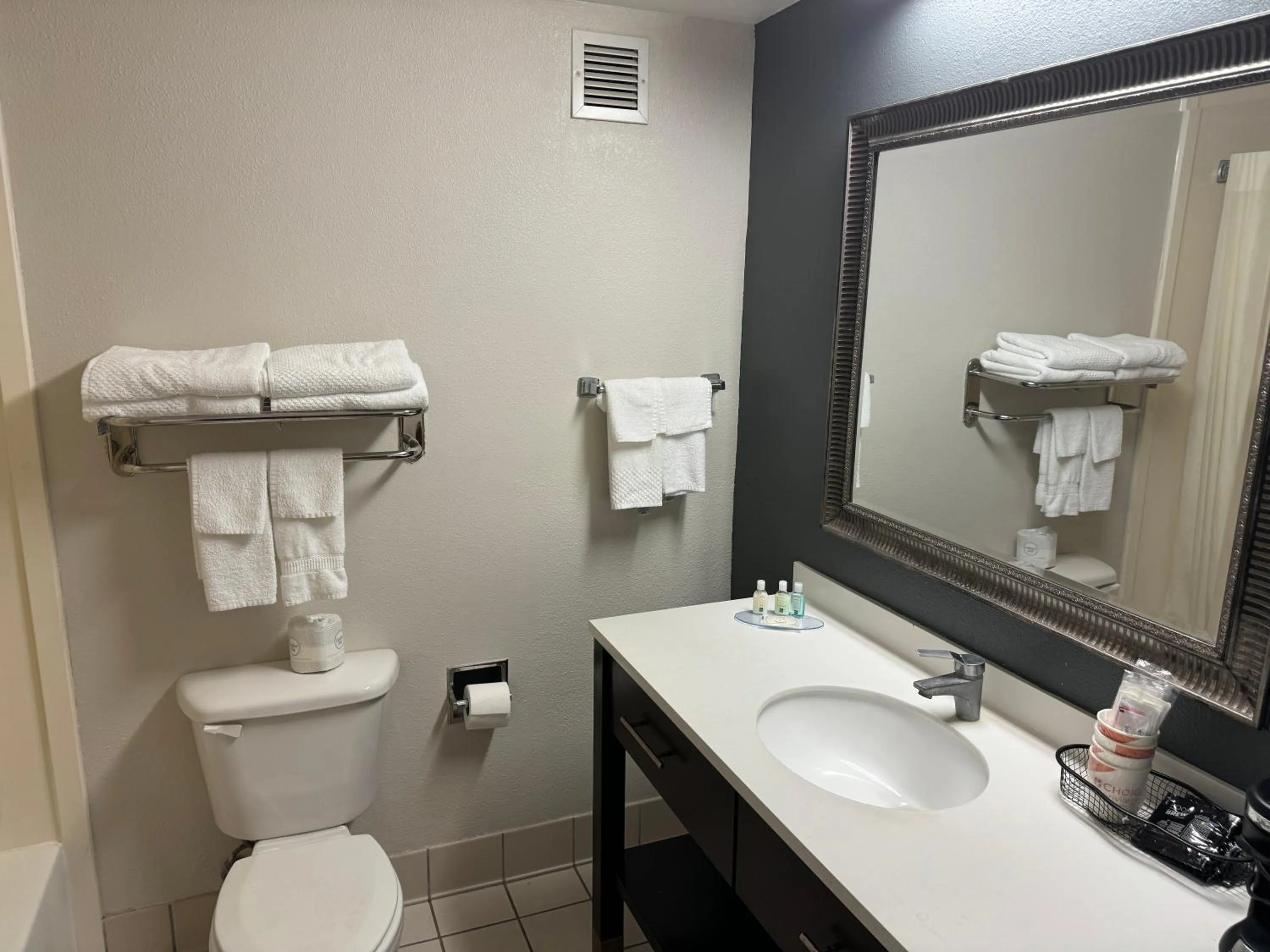 Quality Inn & Suites Hattiesburg North