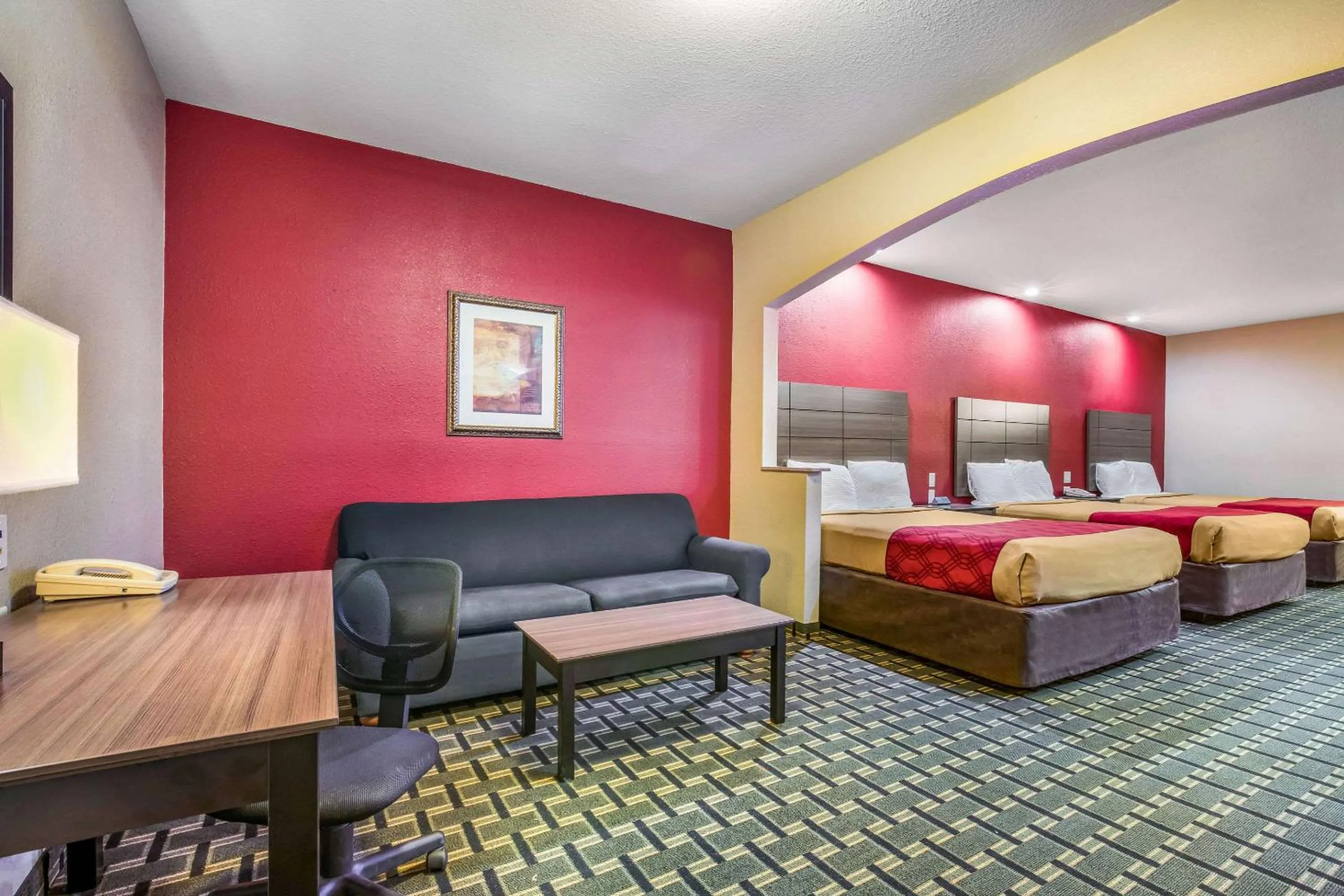 Bedroom, Bed in Econo Lodge Inn & Suites Horn Lake - Southhaven