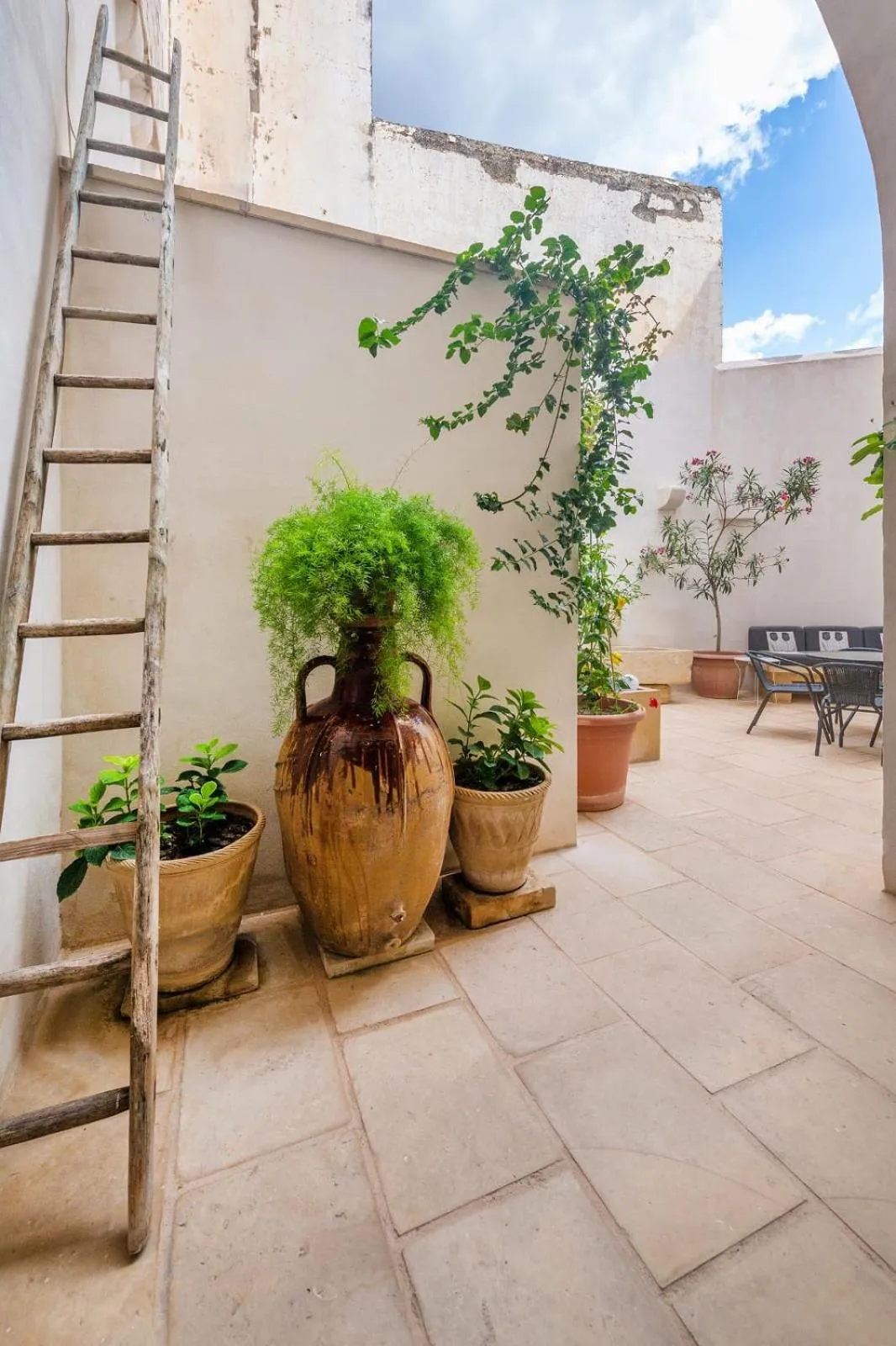Patio in Palazzo Tre Cardi