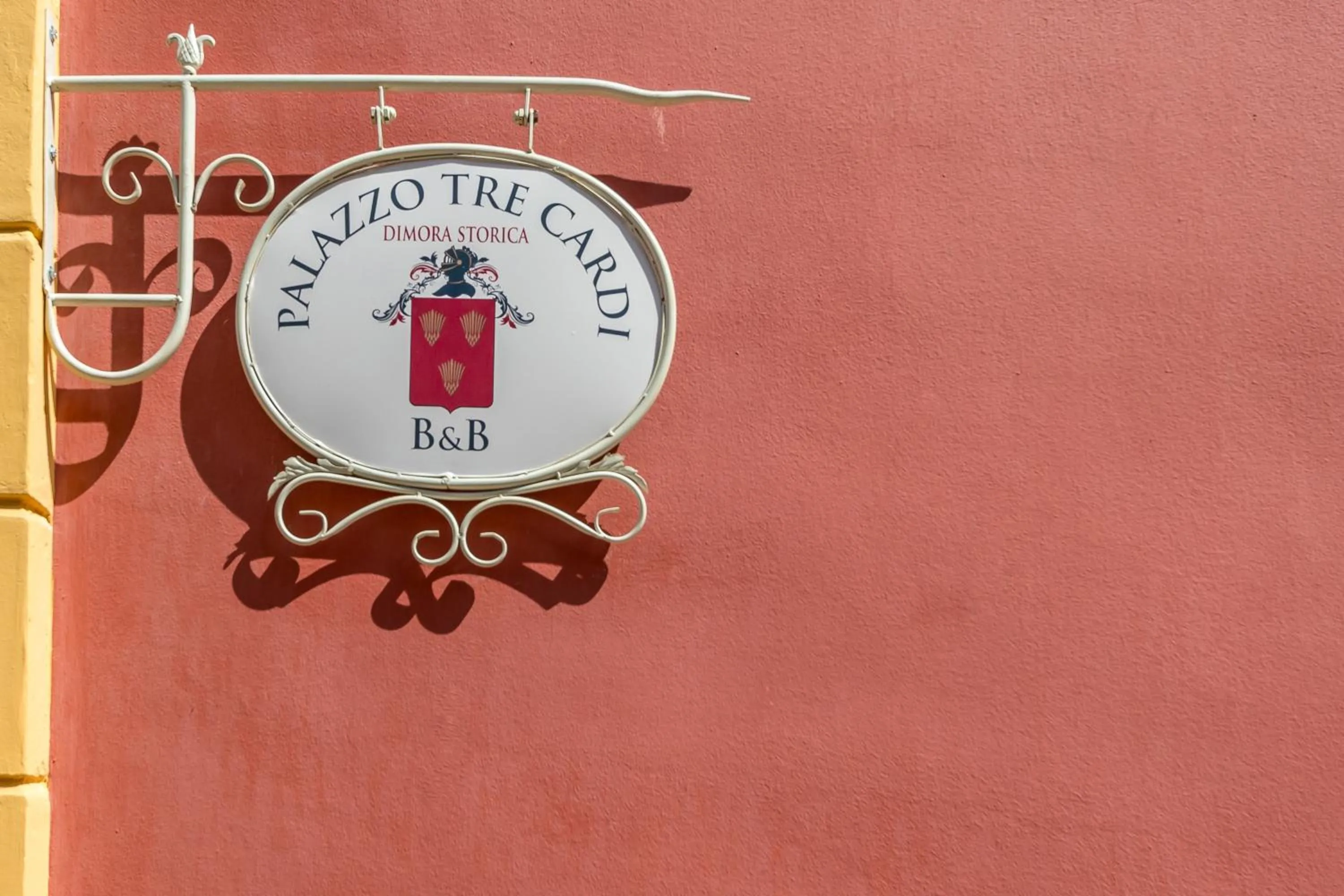 Property building in Palazzo Tre Cardi