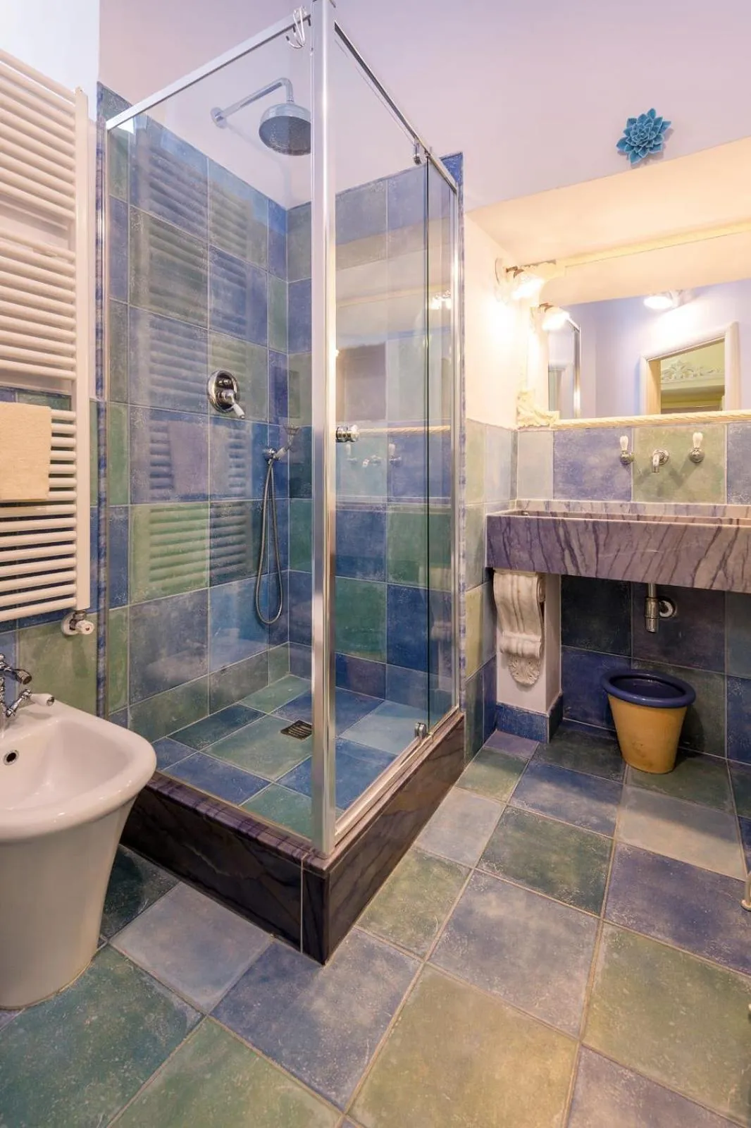 Shower in Palazzo Tre Cardi