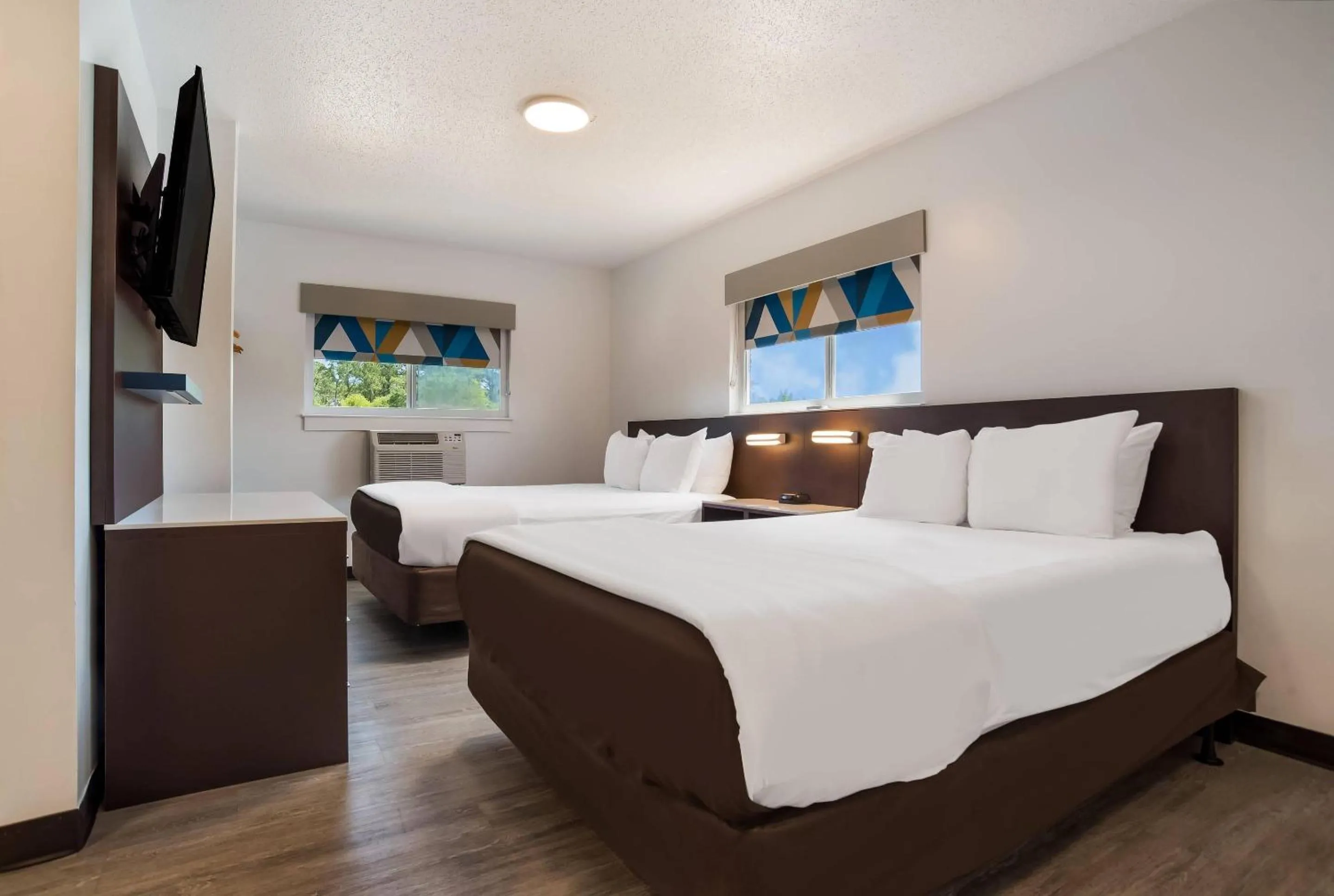 Bedroom, Bed in Suburban Studios Biloxi North Area