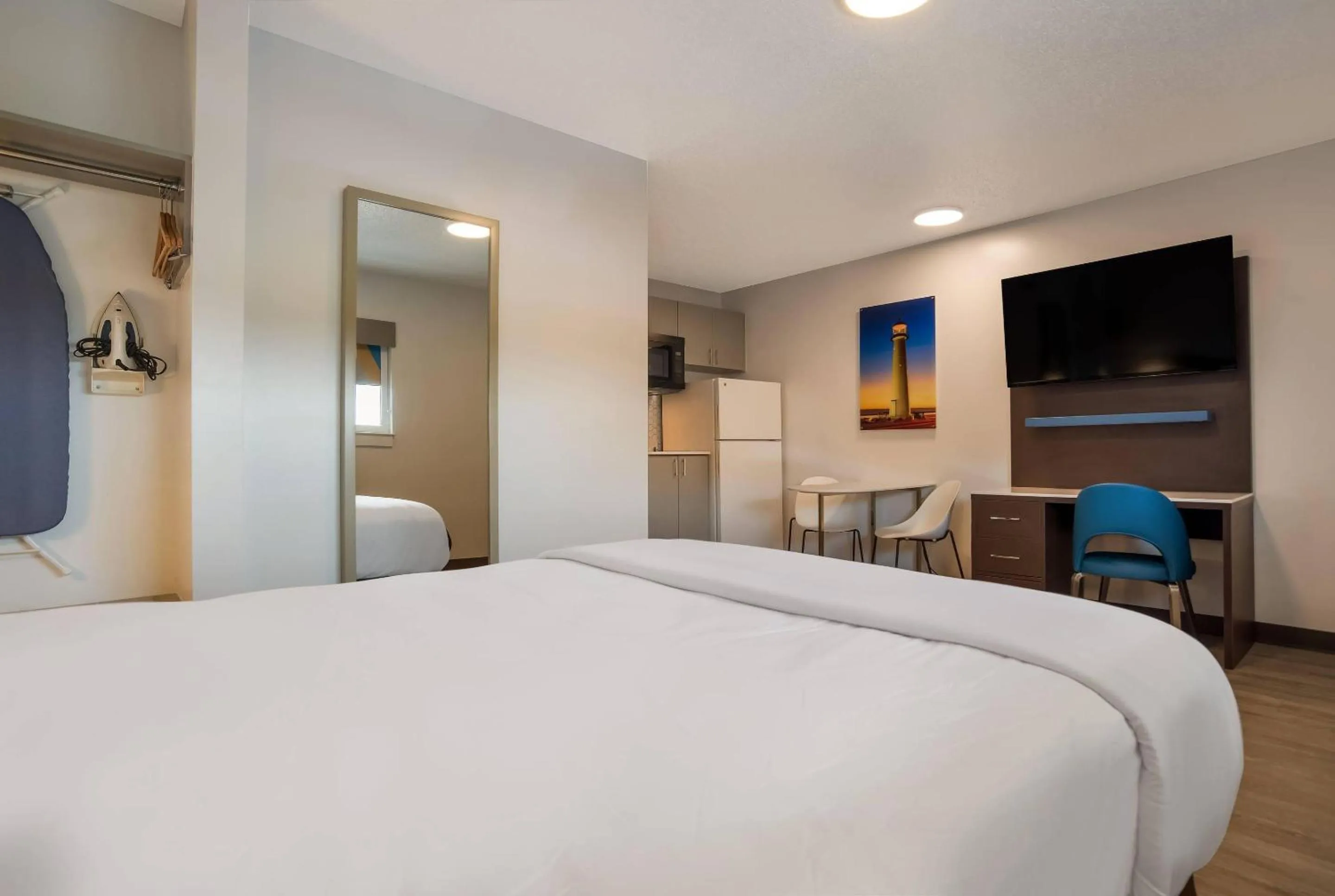 Bedroom, Bed in Suburban Studios Biloxi North Area