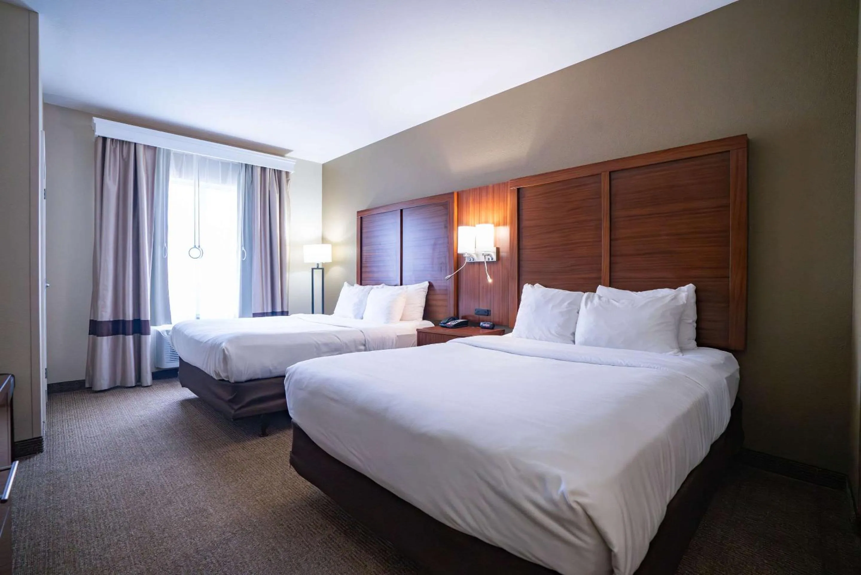 Bedroom in Comfort Suites Flowood - Jackson Airport