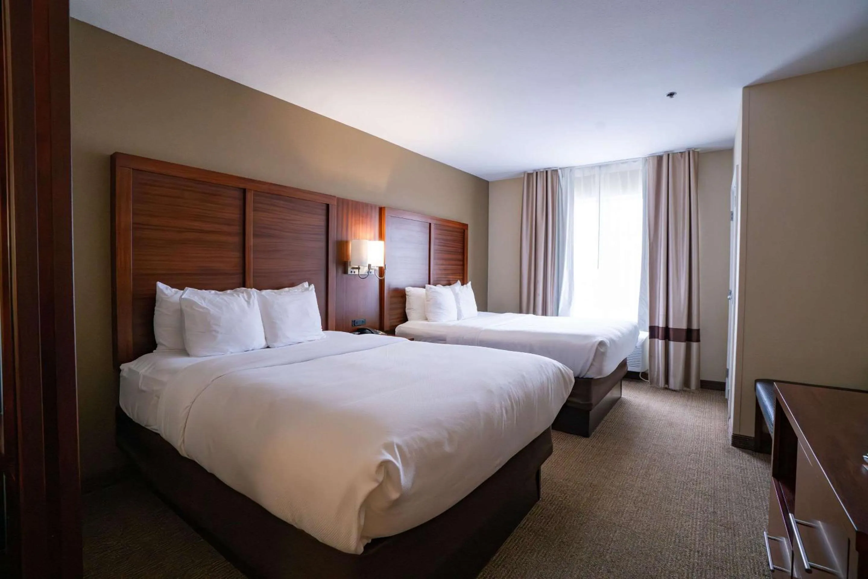 Bedroom in Comfort Suites Flowood - Jackson Airport