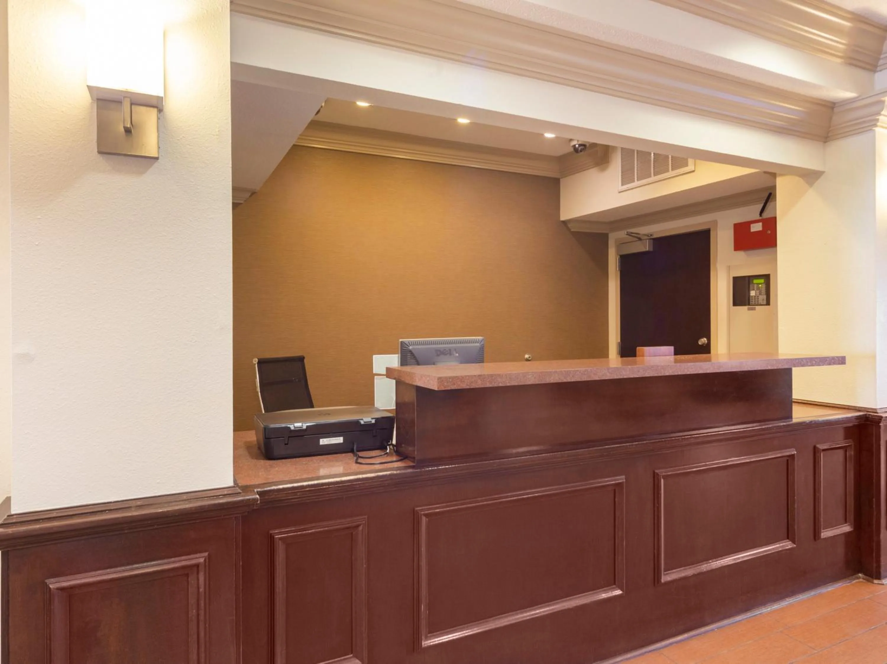 Lobby or reception, Lobby/Reception in Ramada by Wyndham Jackson MS