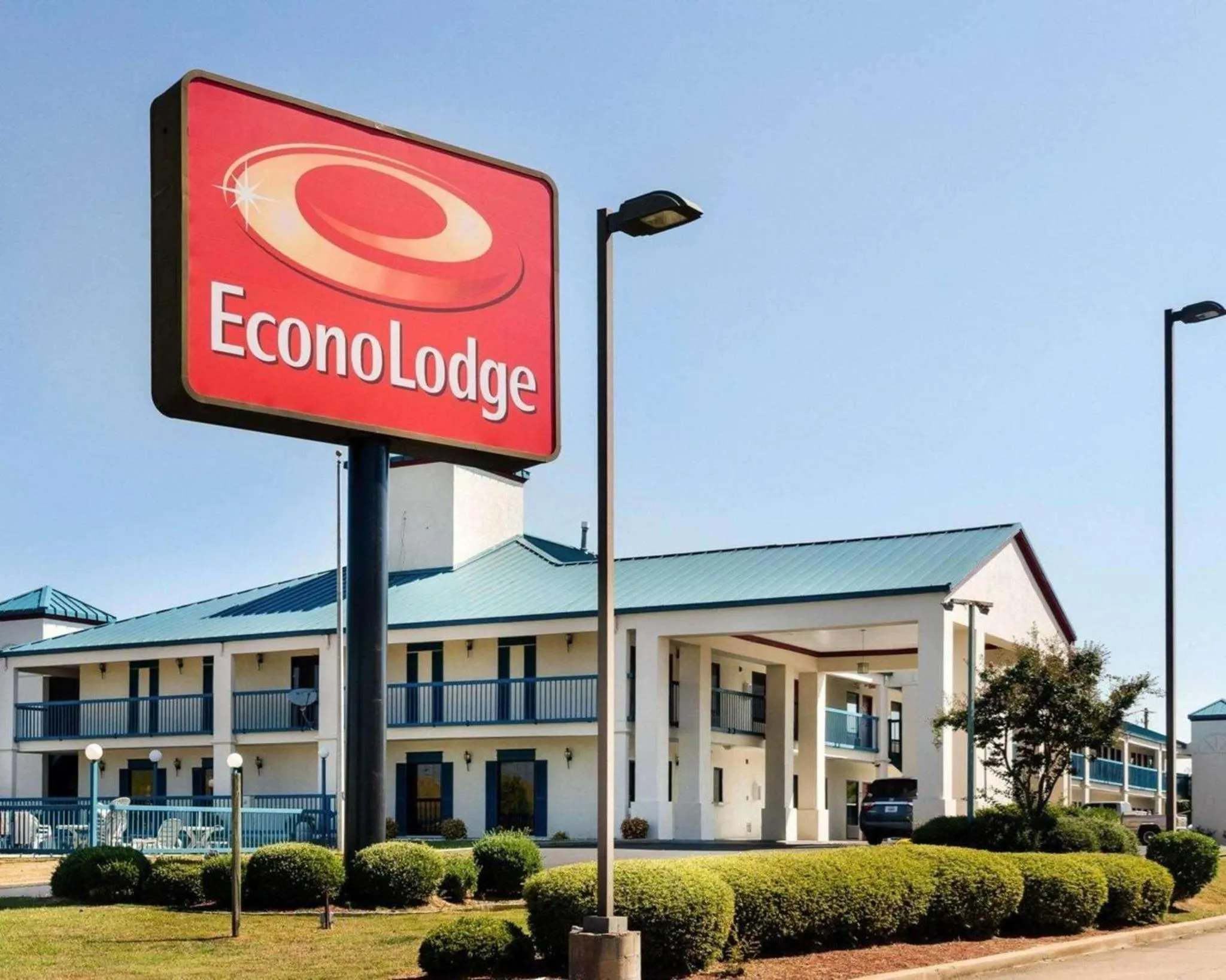 Property building in Econo Lodge Canton I-55