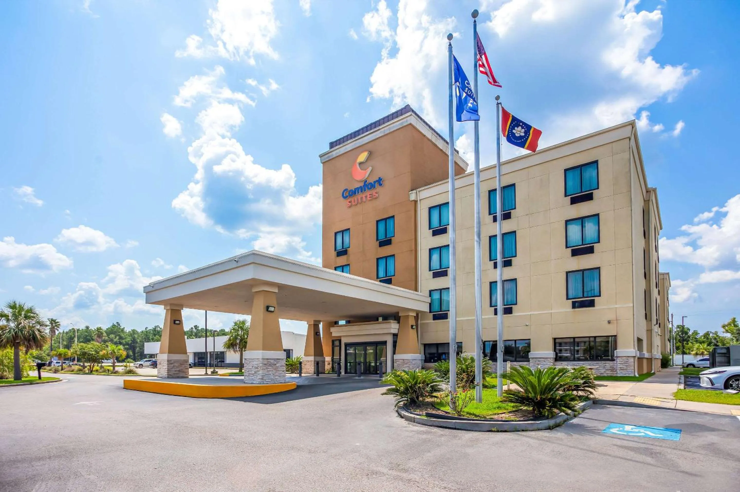 Property building in Comfort Suites