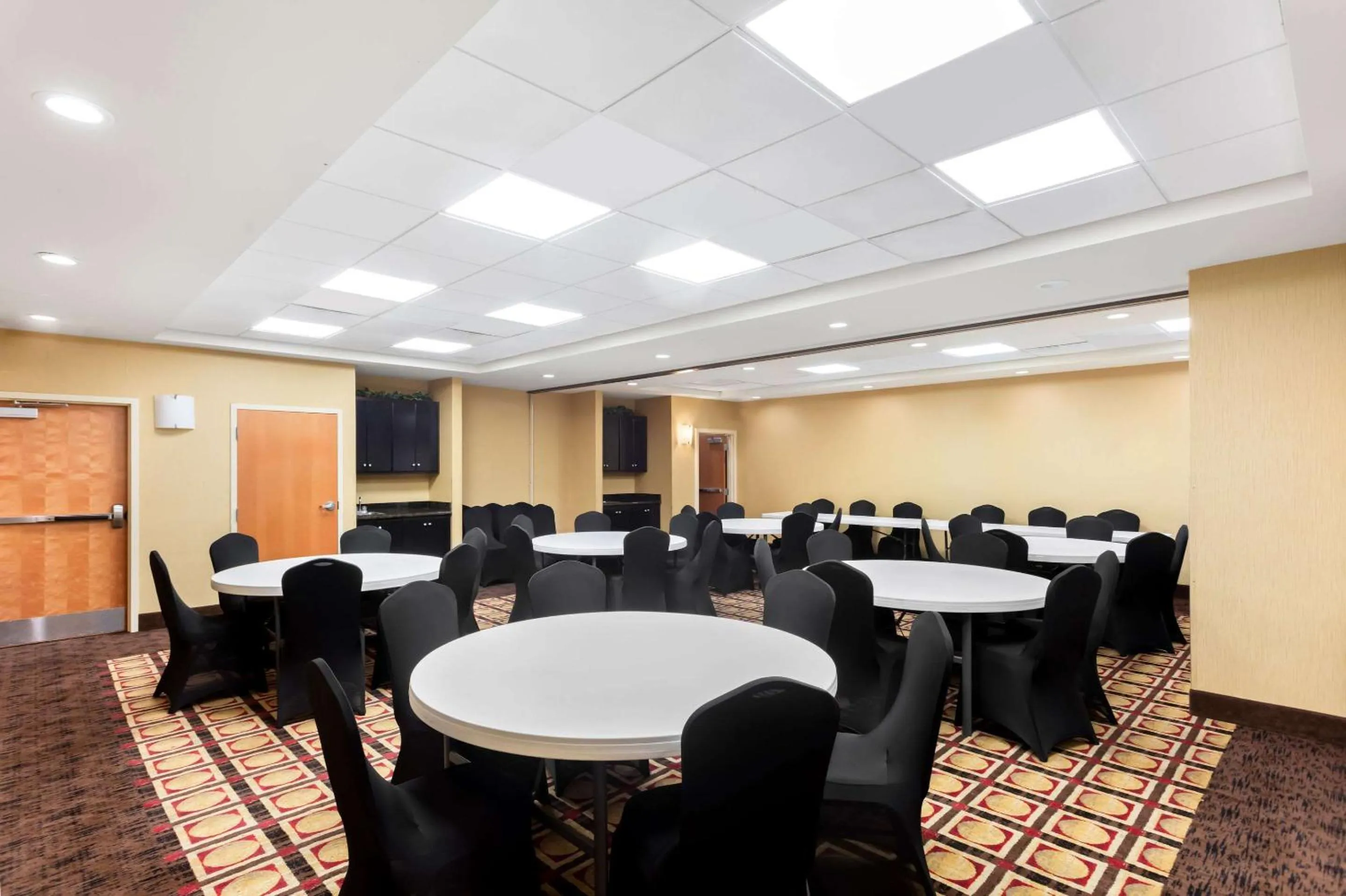 Meeting/conference room in Comfort Suites