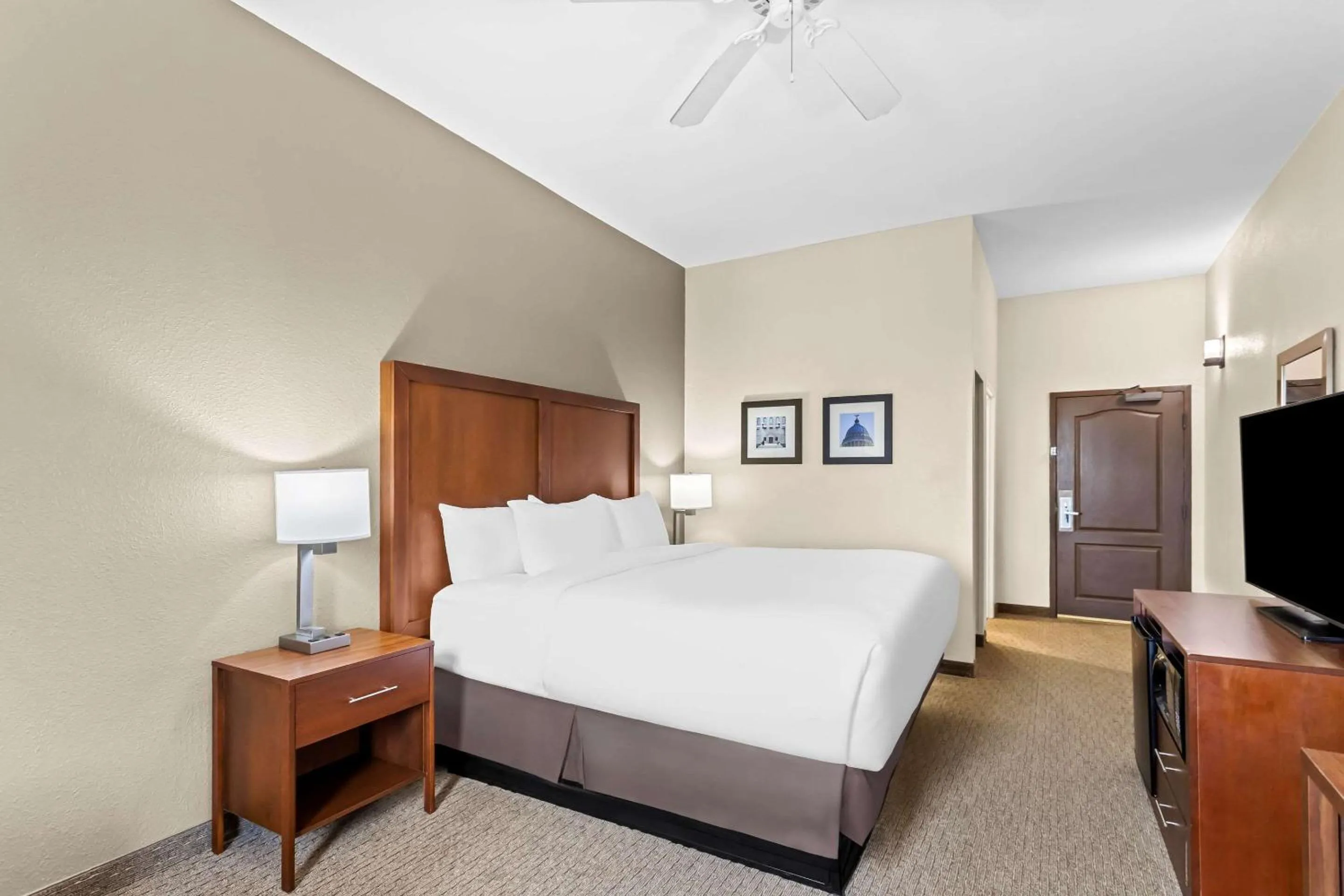 Bedroom, Bed in Comfort Inn & Suites Grenada