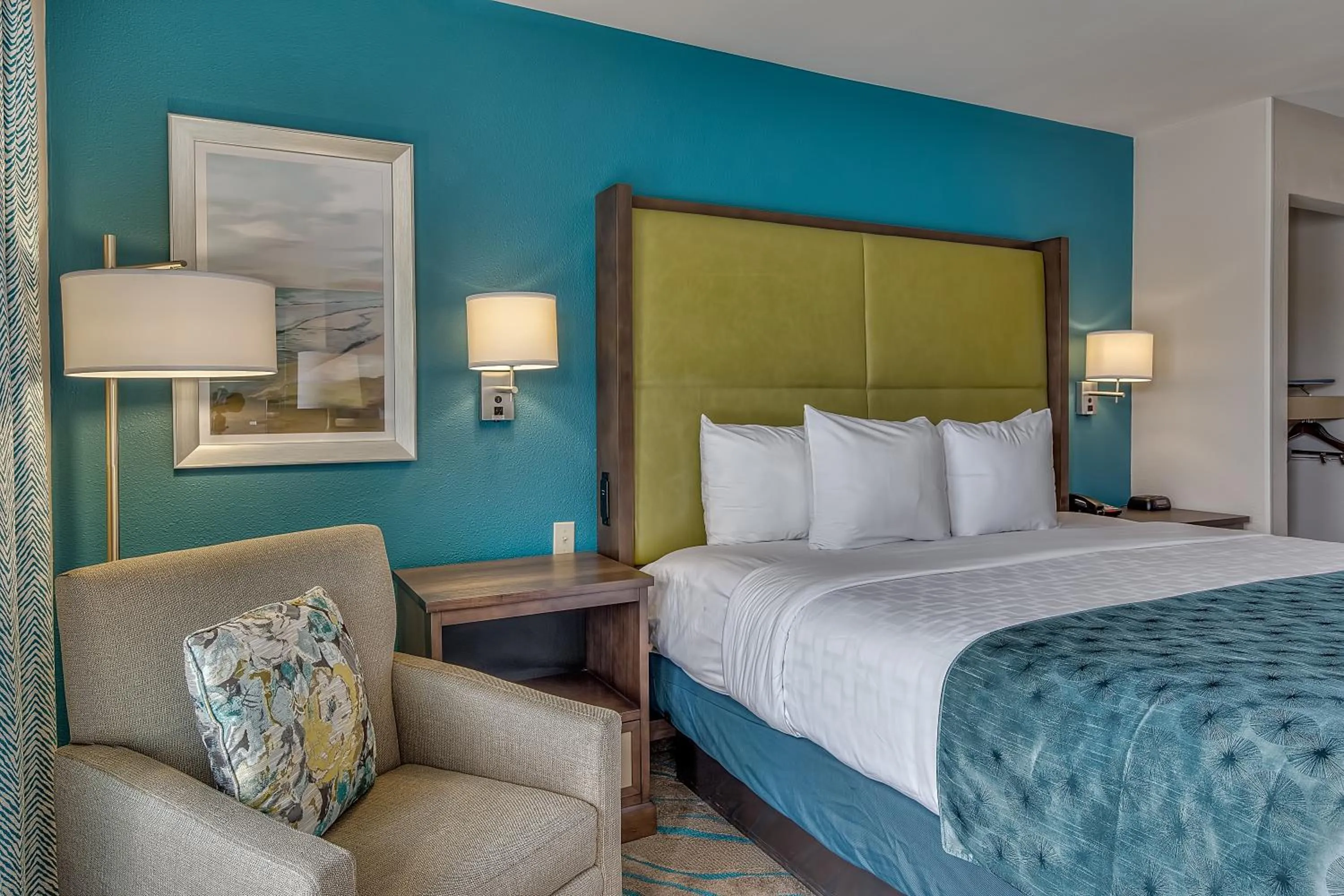 Bed in Quality Inn Gulfport I-10