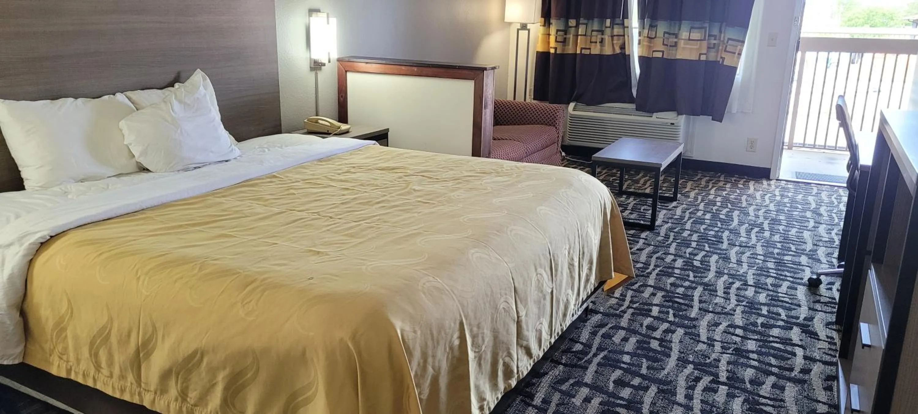 Bedroom, Bed in Motel 6 Jackson MS Southwest