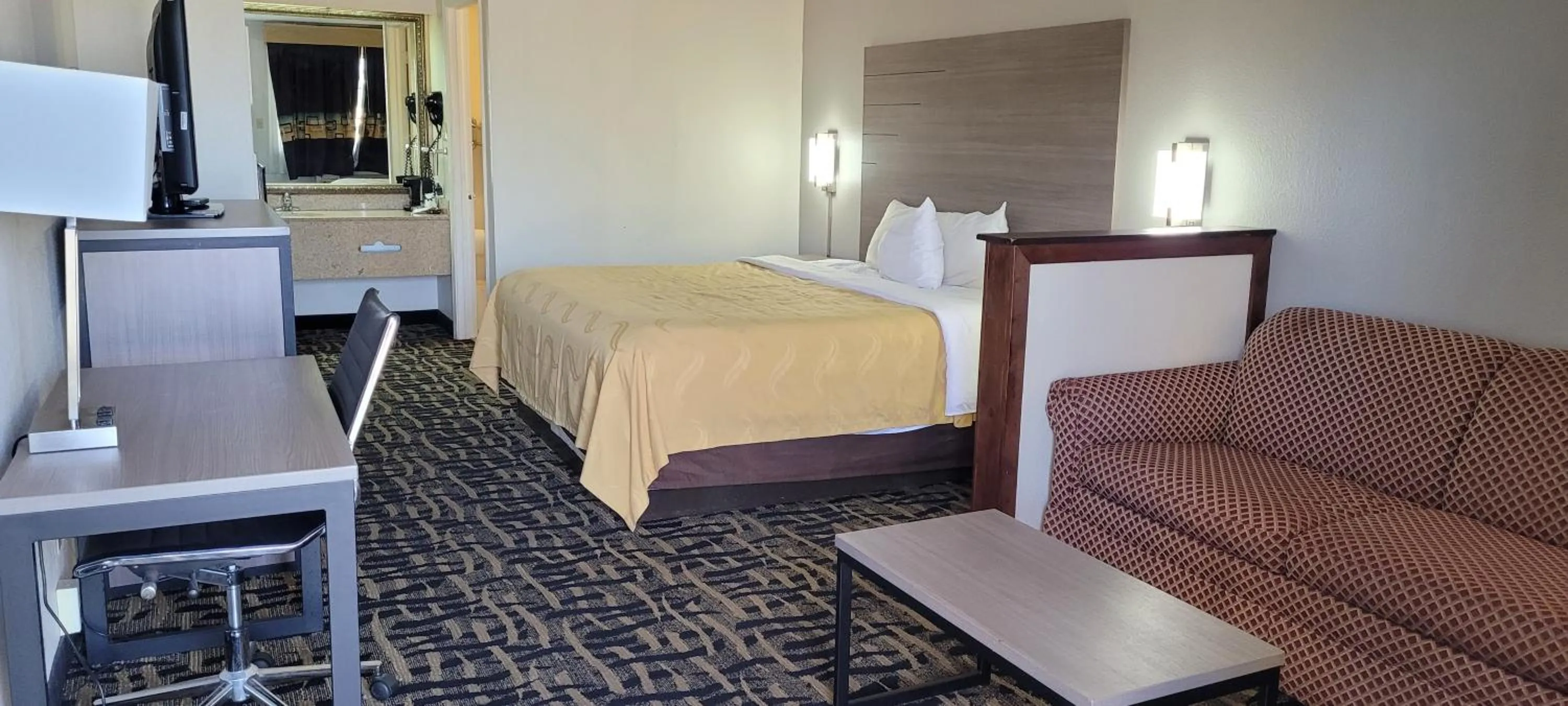 Bedroom, Bed in Motel 6 Jackson MS Southwest