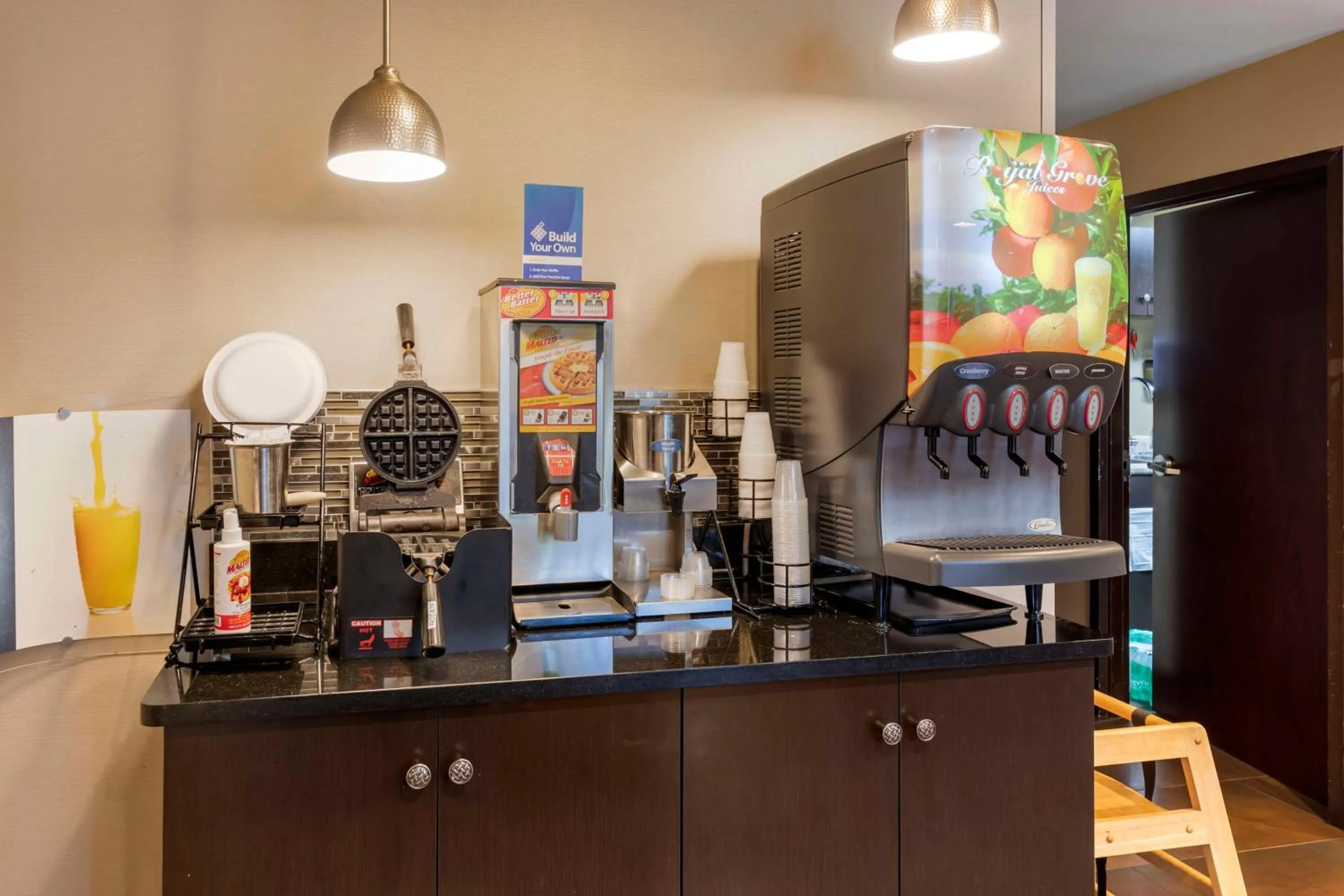 Breakfast in Best Western New Albany