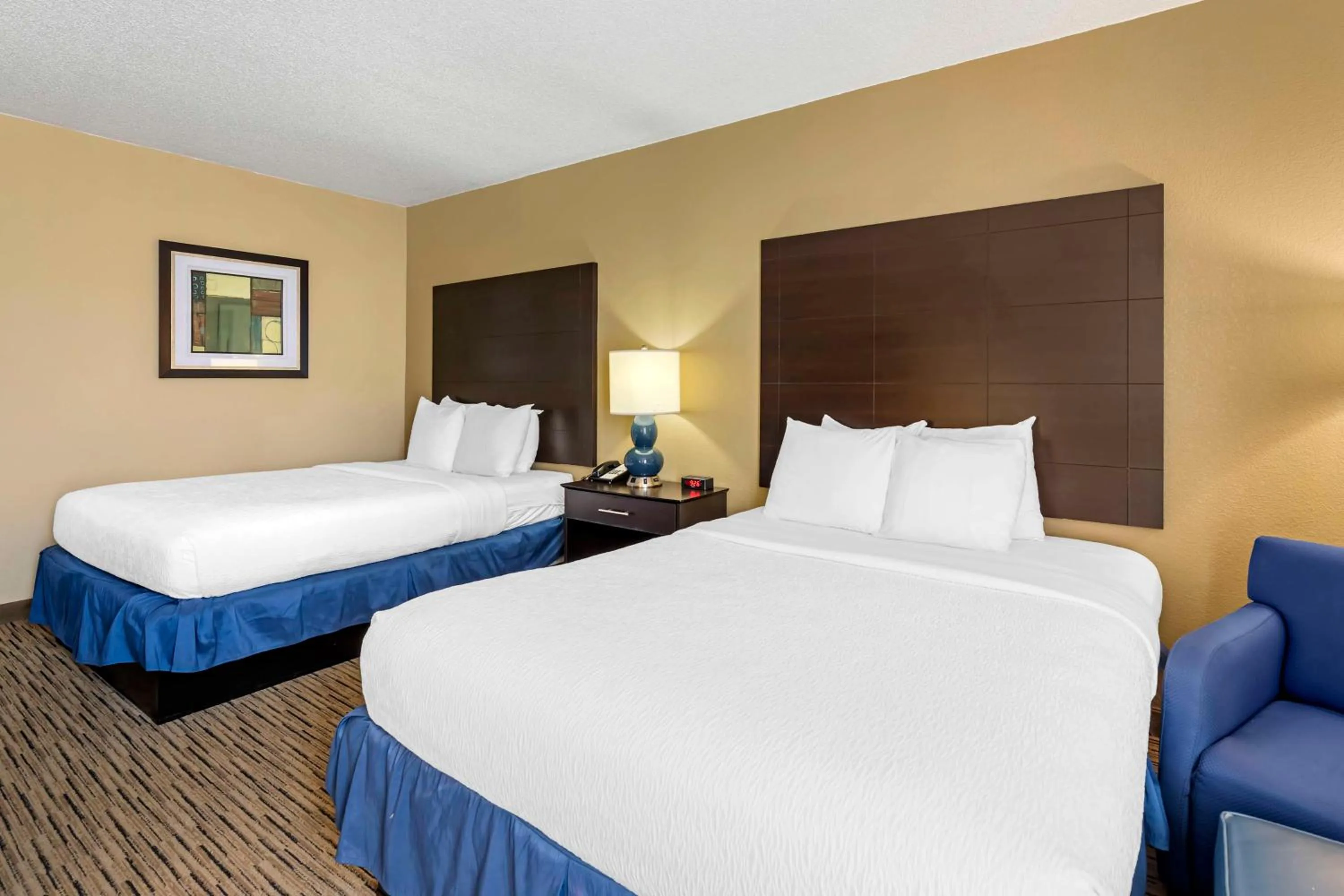 Bedroom, Bed in Best Western New Albany