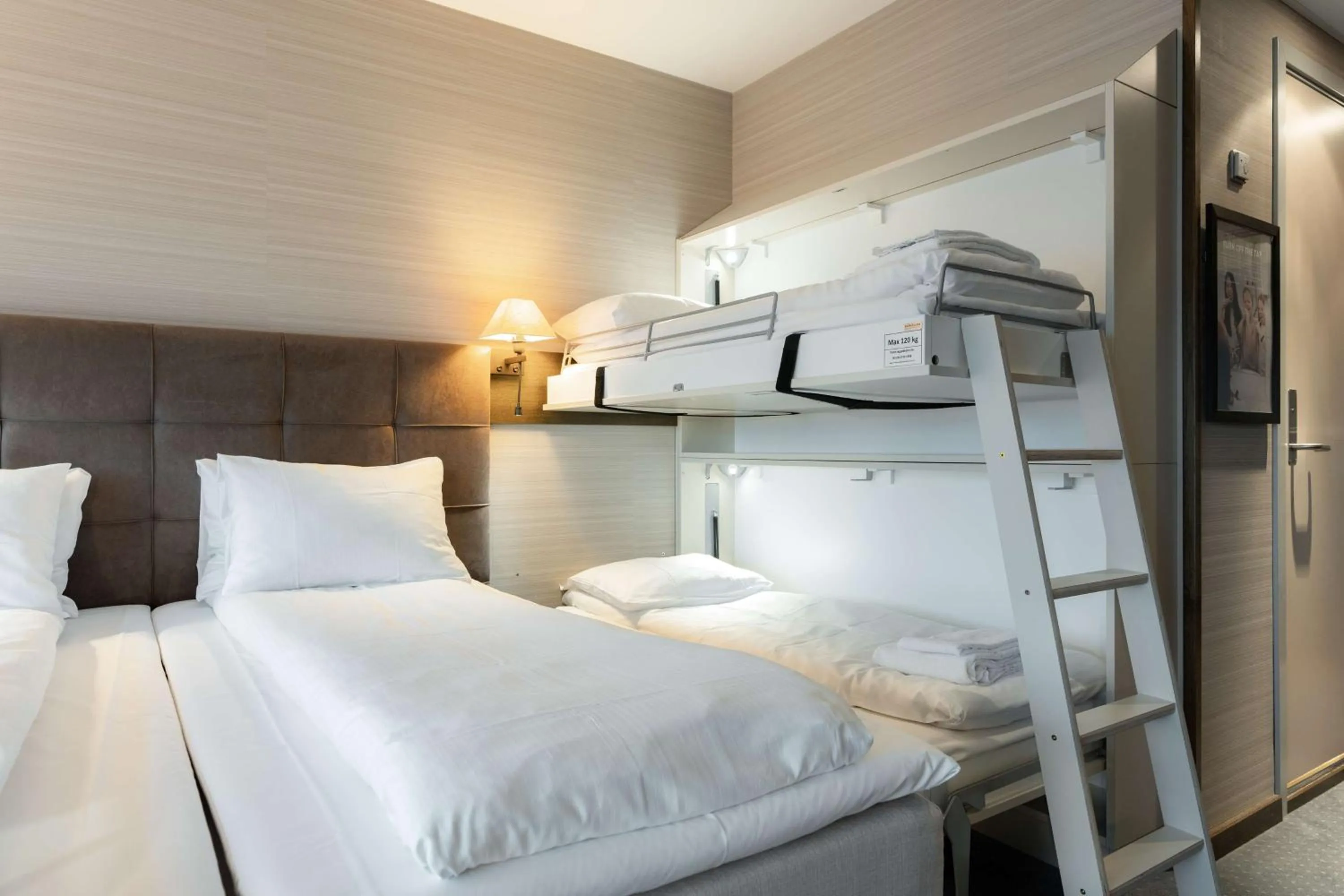 Bedroom, Bed in Scandic Seilet Hotel